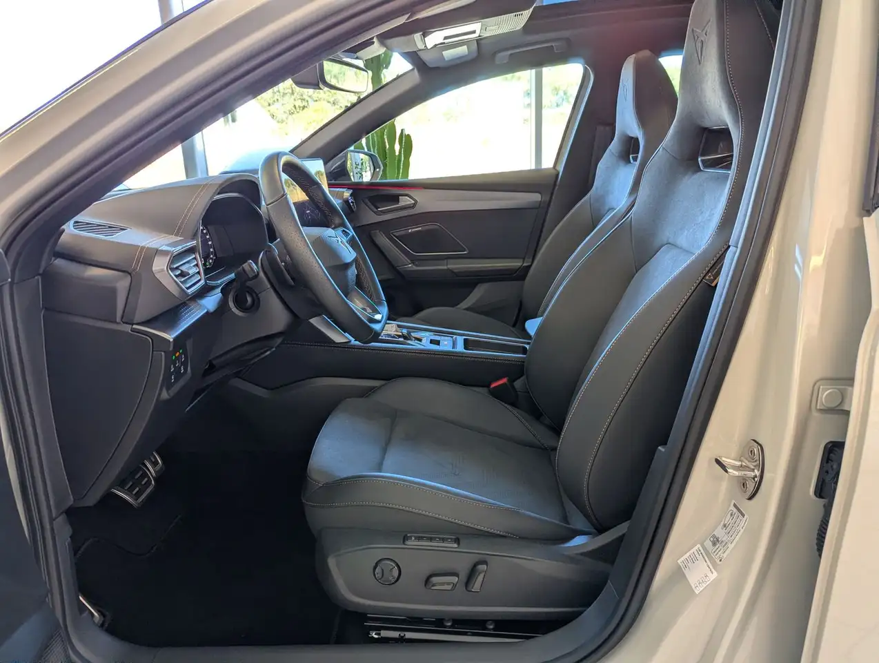 Cupra Leon 1.5 eTSI DSG Pano DCC Marix Dinamica AHK 19, миниатюра 13