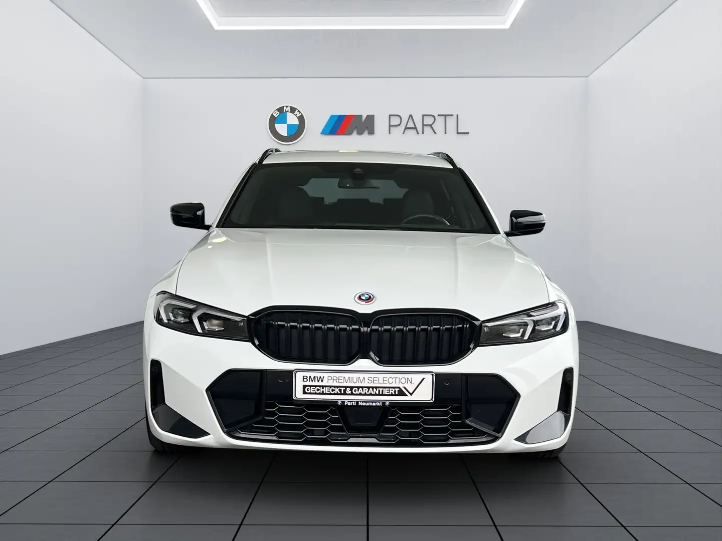 BMW 330 e Touring M-Sport-Pro LED ACC RFK HUD Keyless Wit - 2
