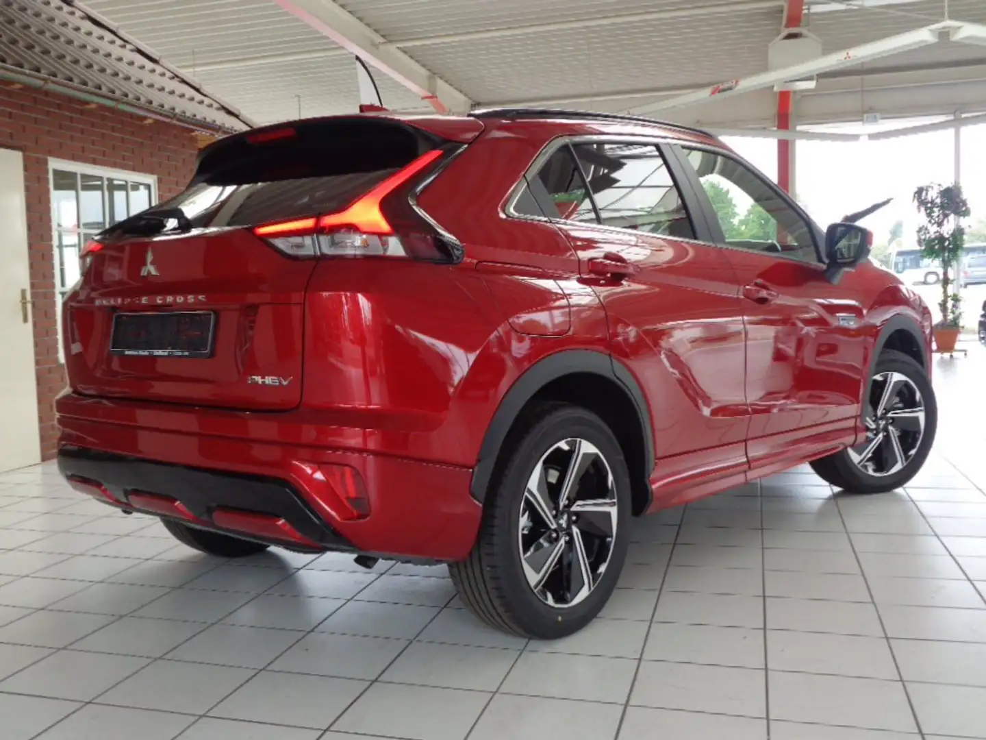 Mitsubishi Eclipse Cross Plug-In Hybrid 4WD Select Rot - 2