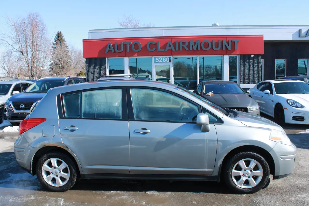 Nissan Versa снимка Nissan Versa