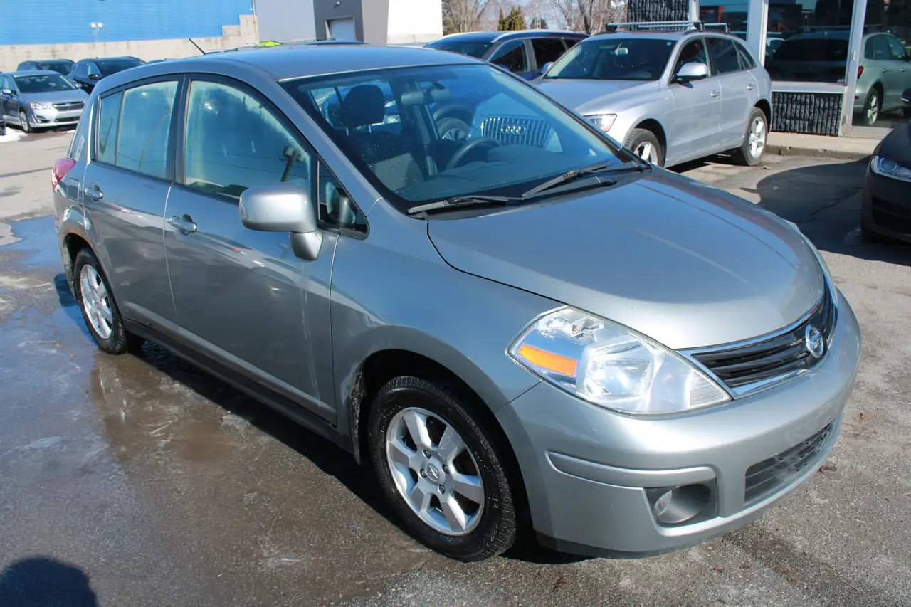 Nissan Versa снимка Nissan Versa
