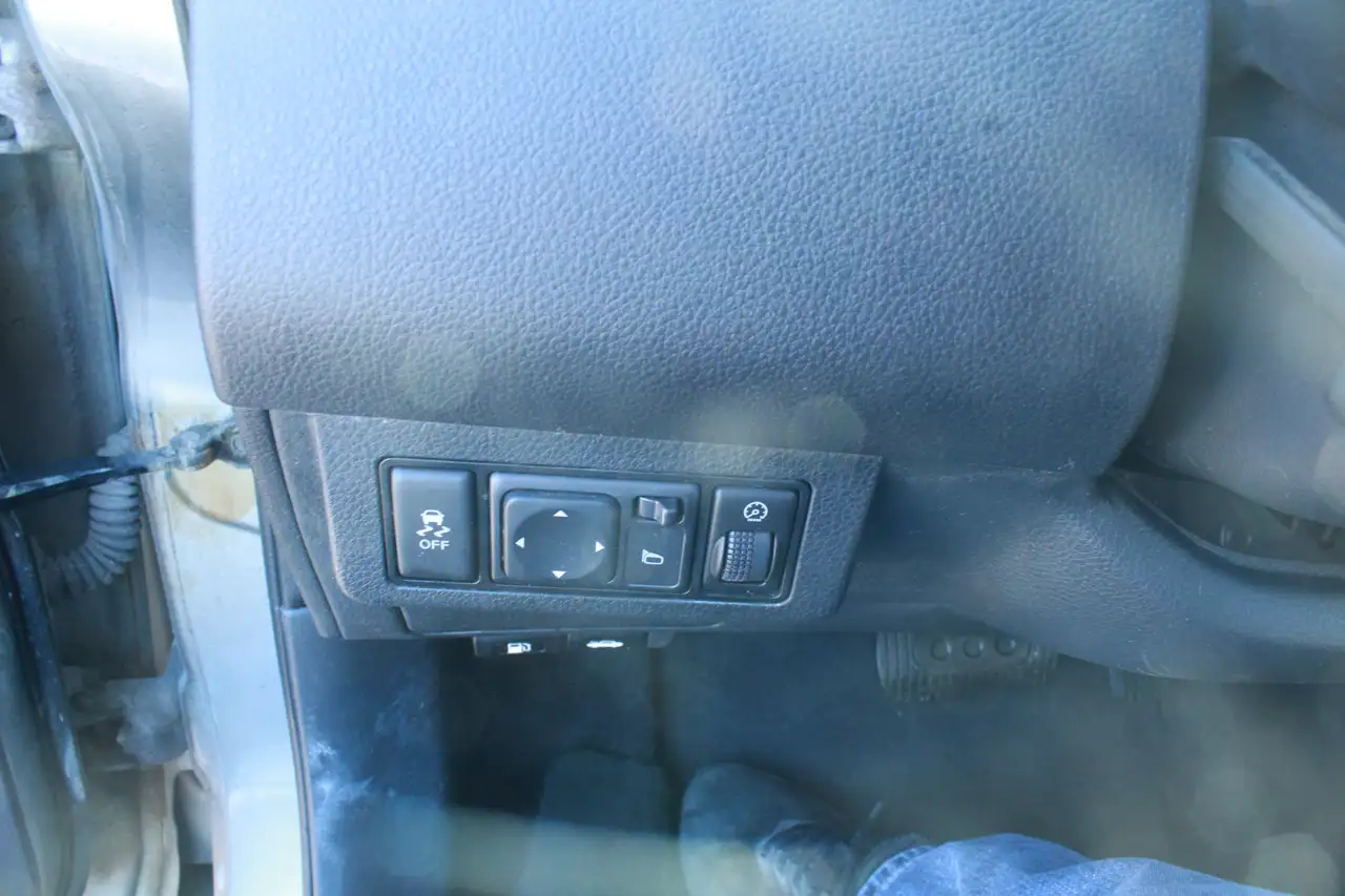 Nissan Versa снимка Nissan Versa