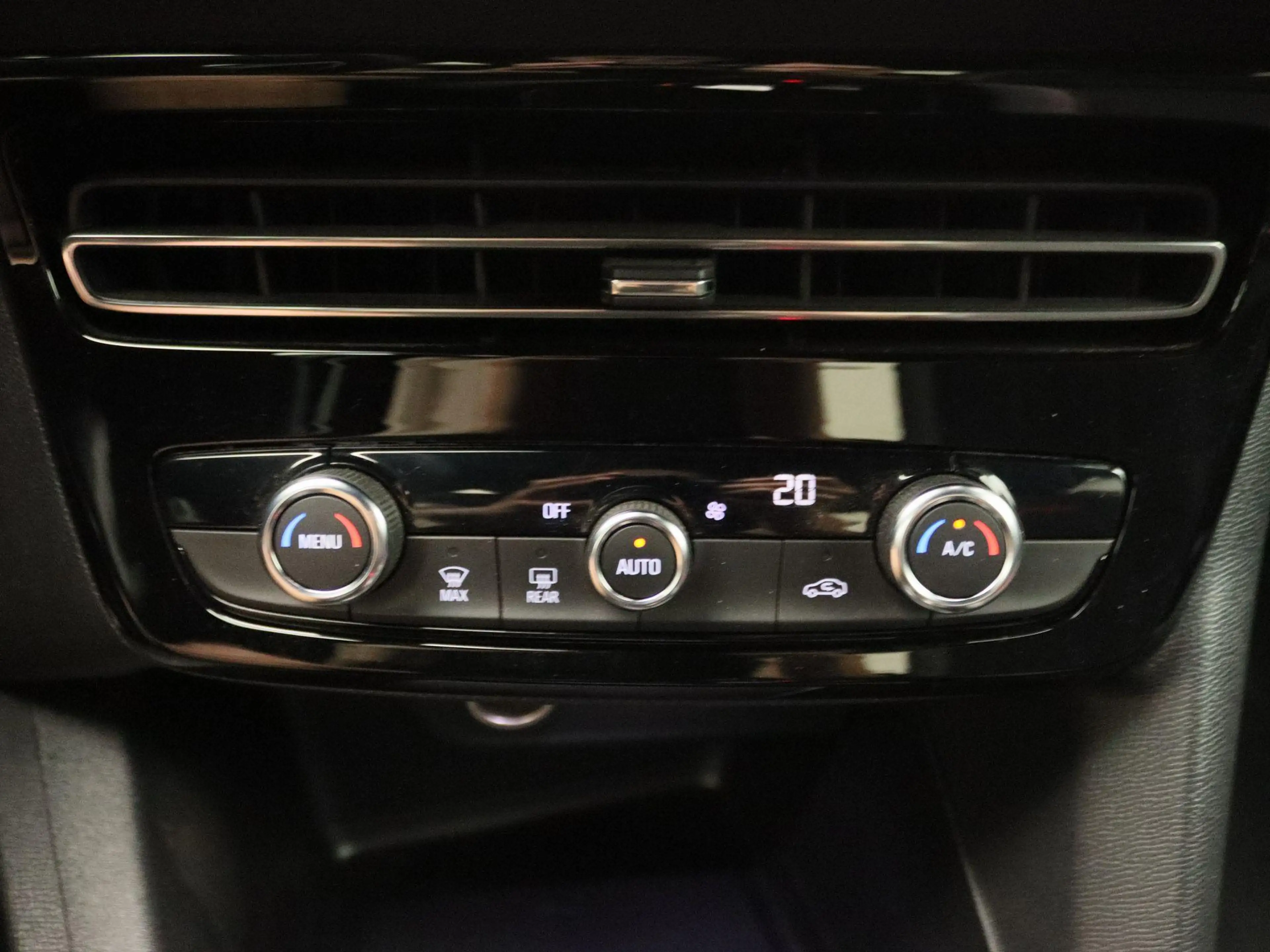 Opel Mokka-E GS Line 50-kWh 11kw bl. | Apple Carplay/Android Au — photo 10