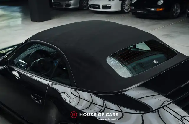Porsche 911 view 14