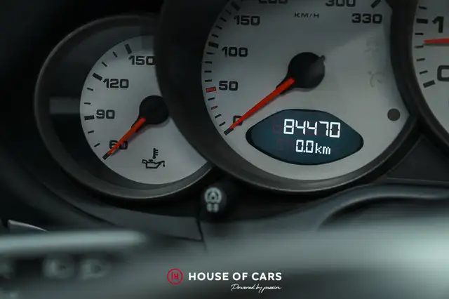 Porsche 911 view 24