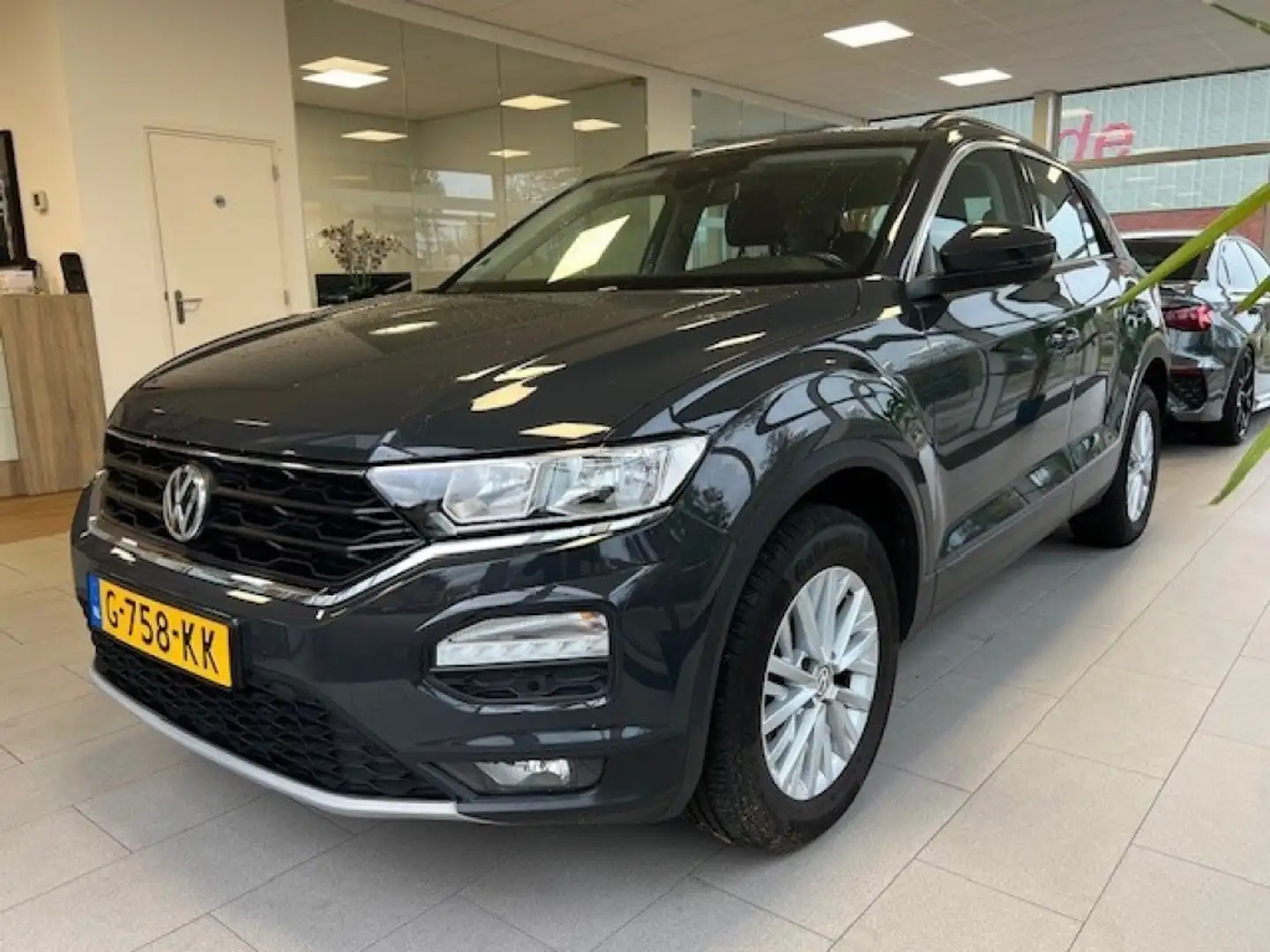 Volkswagen T-Roc 1.0 TSI Style Trekhaak Parkeer sensoren V+A. Gris - 1