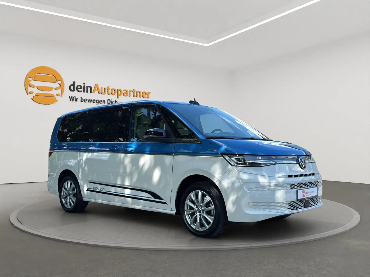 Volkswagen T7 Multivan 2.0 TDI Style Lang LÜ HUD AHK LED Pano Dach STH RF - 2