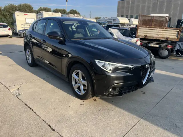 Alfa Romeo Stelvio 2.2 t Business rwd 150cv auto