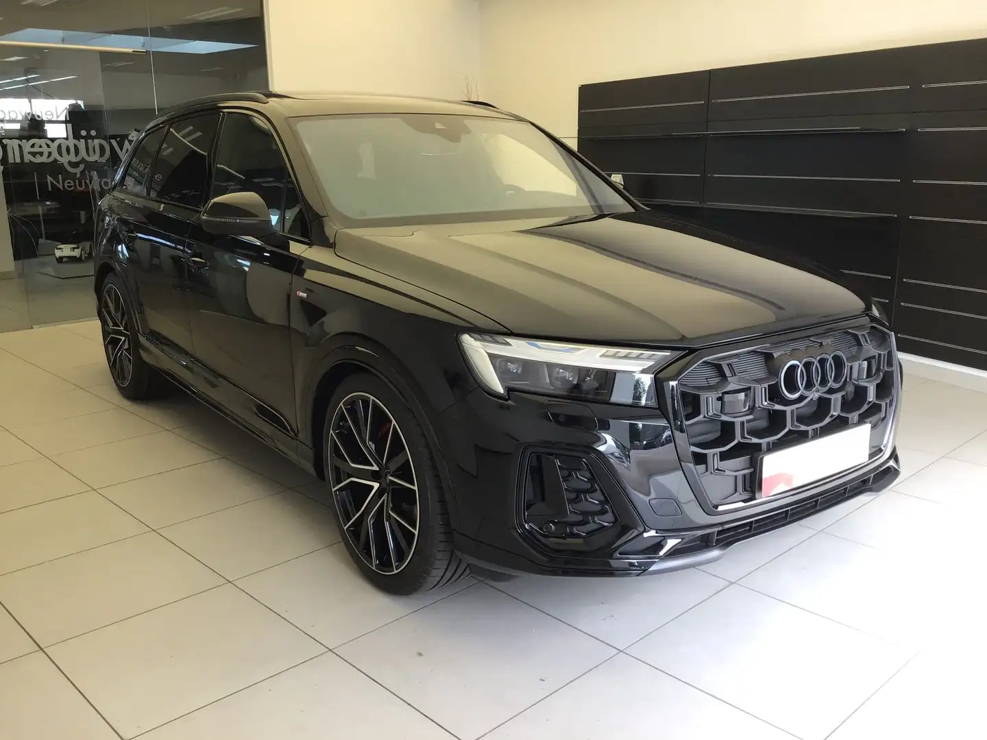 Audi Q7 50 TDI quattro S line Schwarz - 1