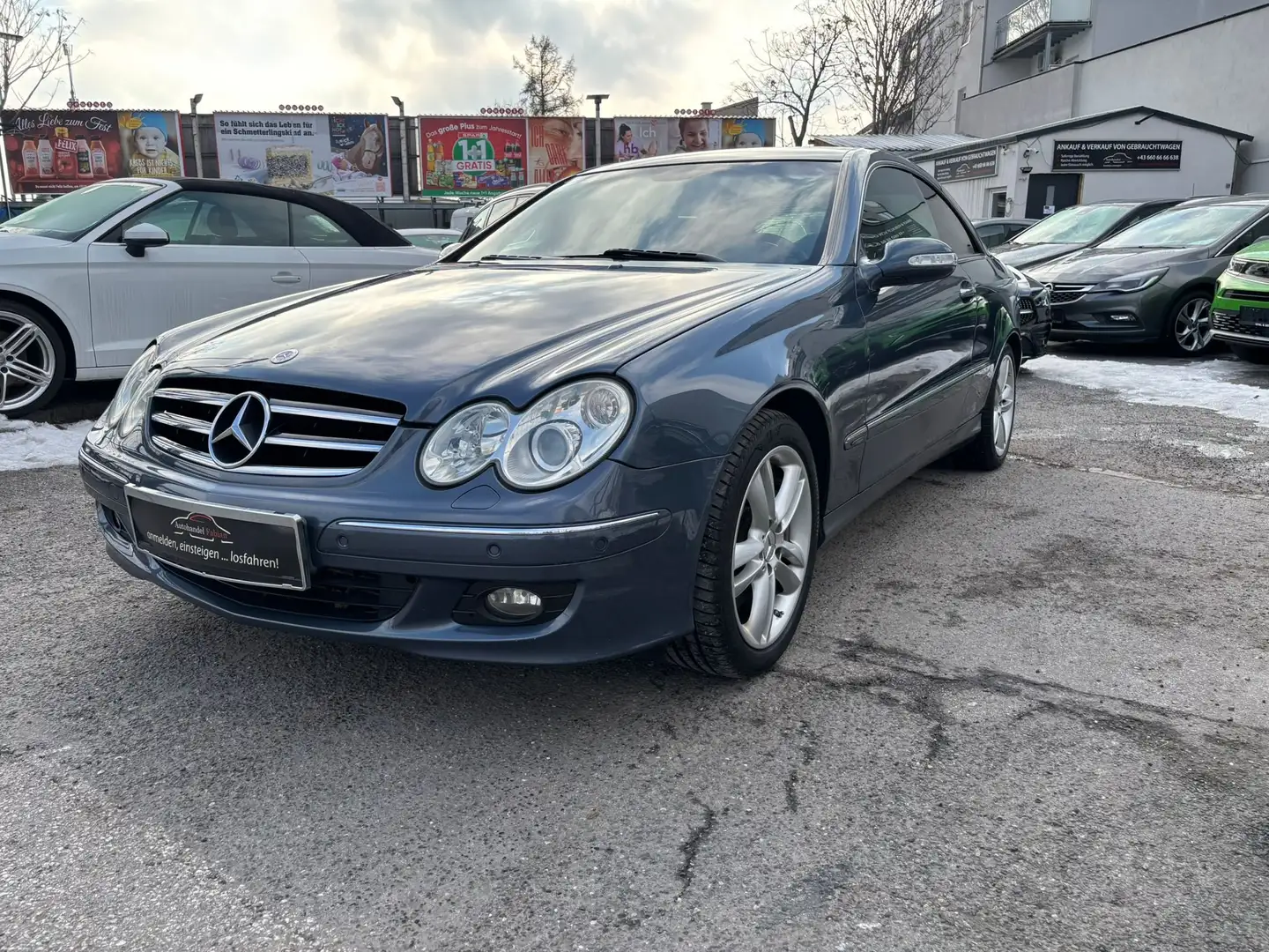 Mercedes-Benz CLK 320 Avantgarde CDI Autom. 224PS 8fachBereift Pickerl Blau - 1