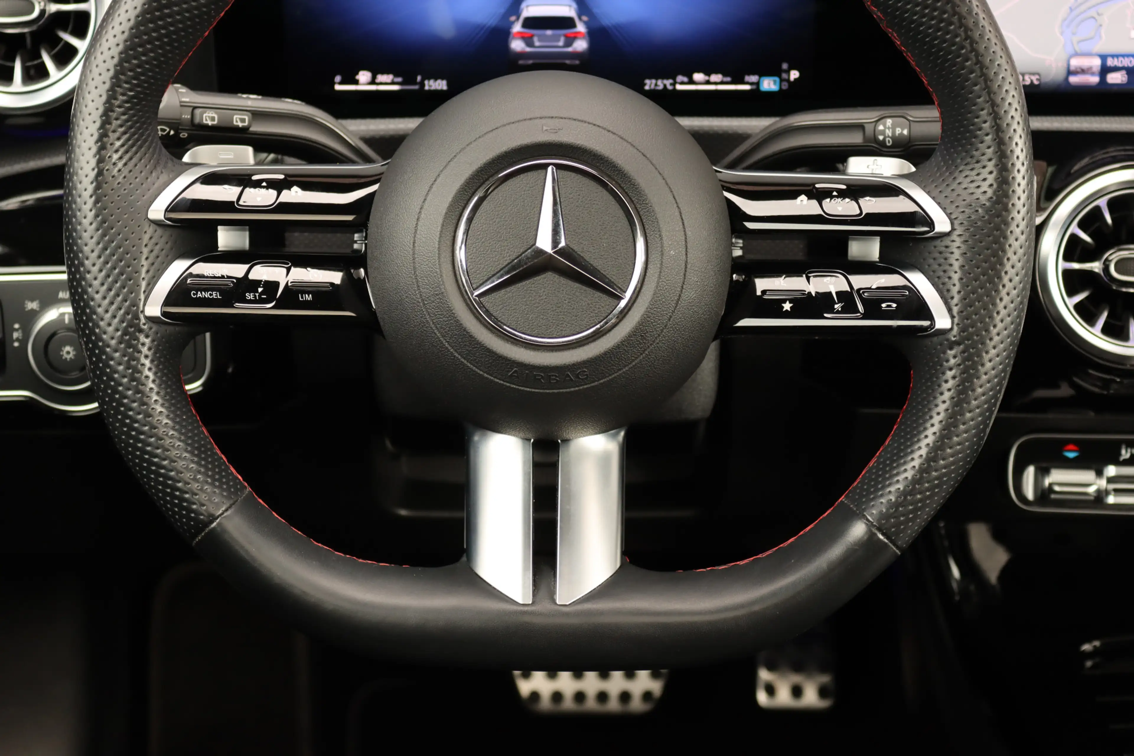 Mercedes-Benz A 250 e AMG Line | Facelift | Panoramadak | Sfeerverlich — photo 29