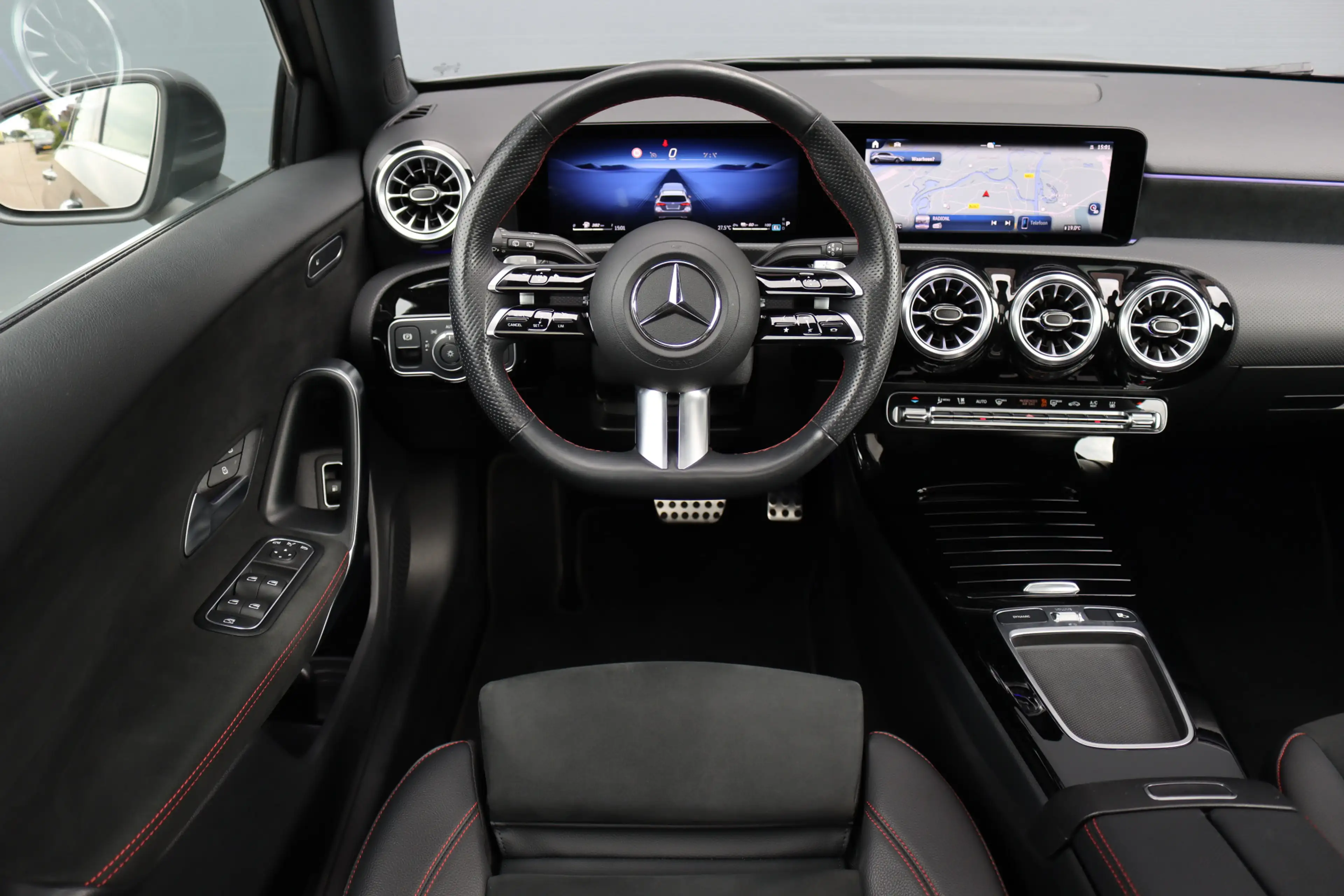 Mercedes-Benz A 250 e AMG Line | Facelift | Panoramadak | Sfeerverlich — photo 27