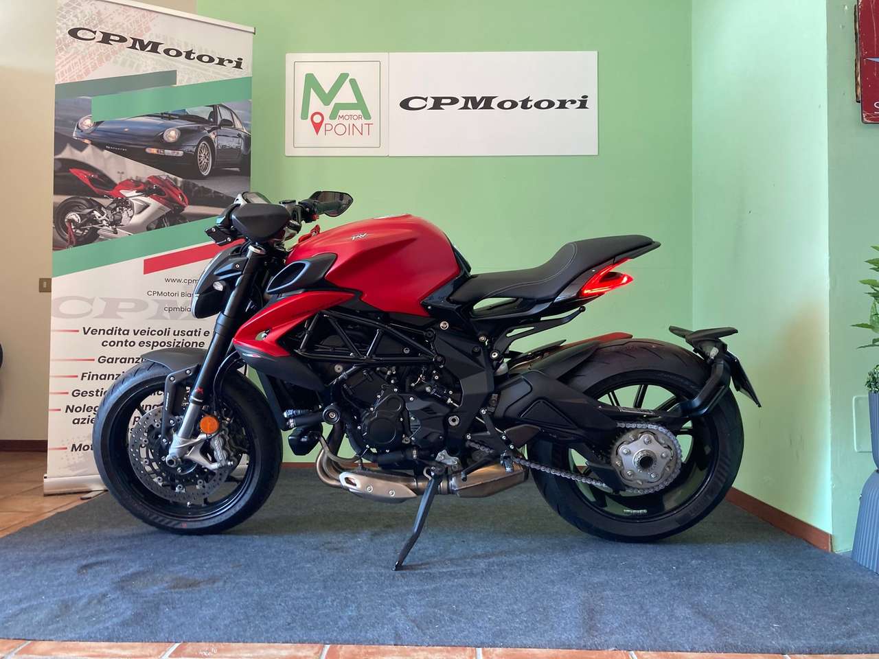 MV Agusta Dragster ROSSO