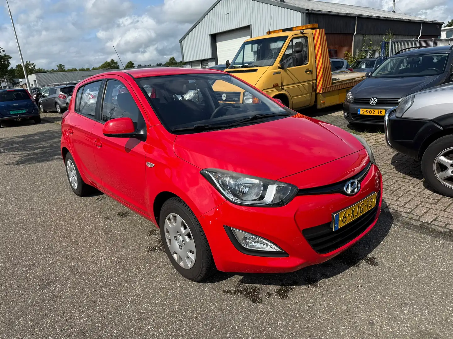 Hyundai i20 1.1 CRDi Business Edition Airco Bj:2012 Rood - 2