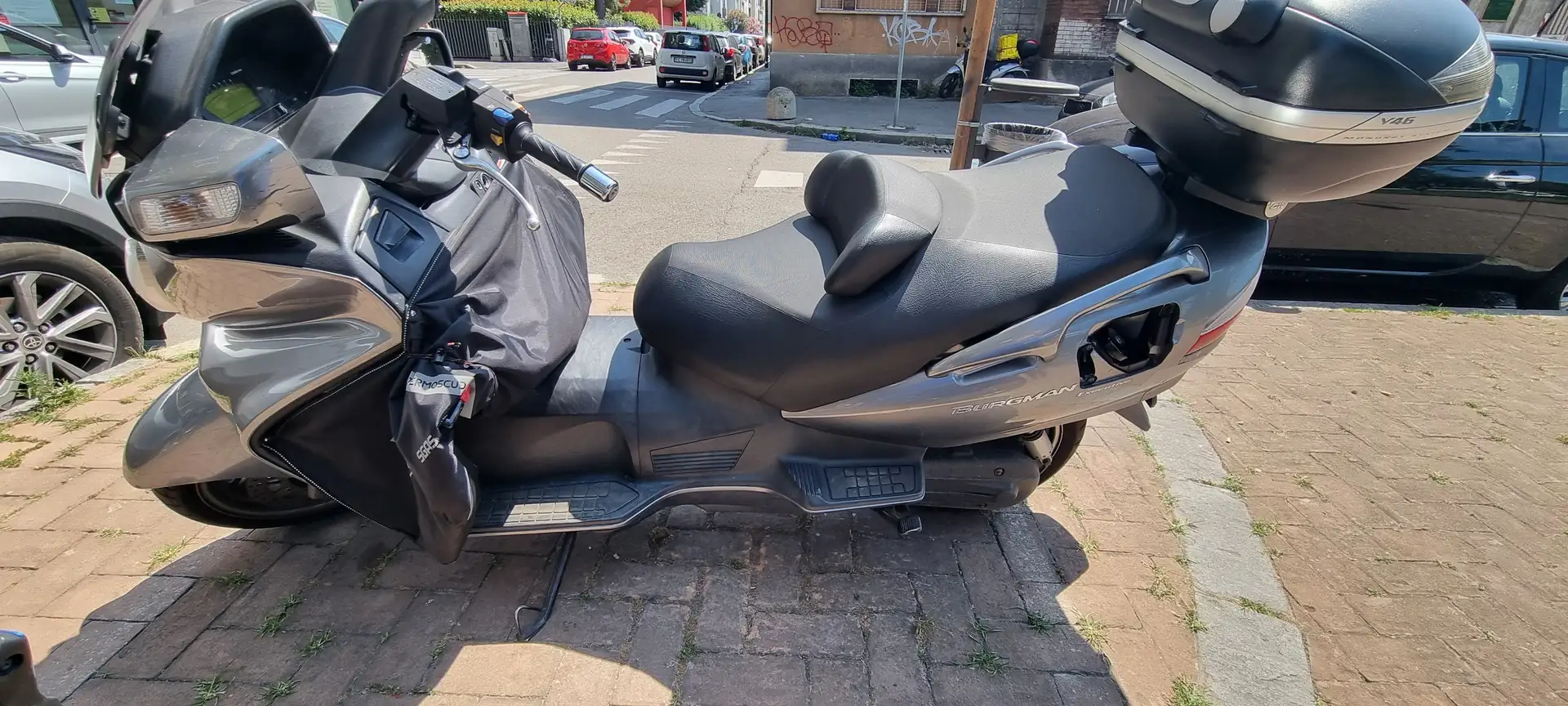 Suzuki Burgman 650 Executive Grigio - 1