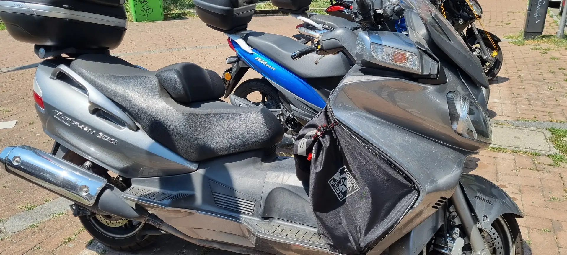 Suzuki Burgman 650 Executive Grigio - 2