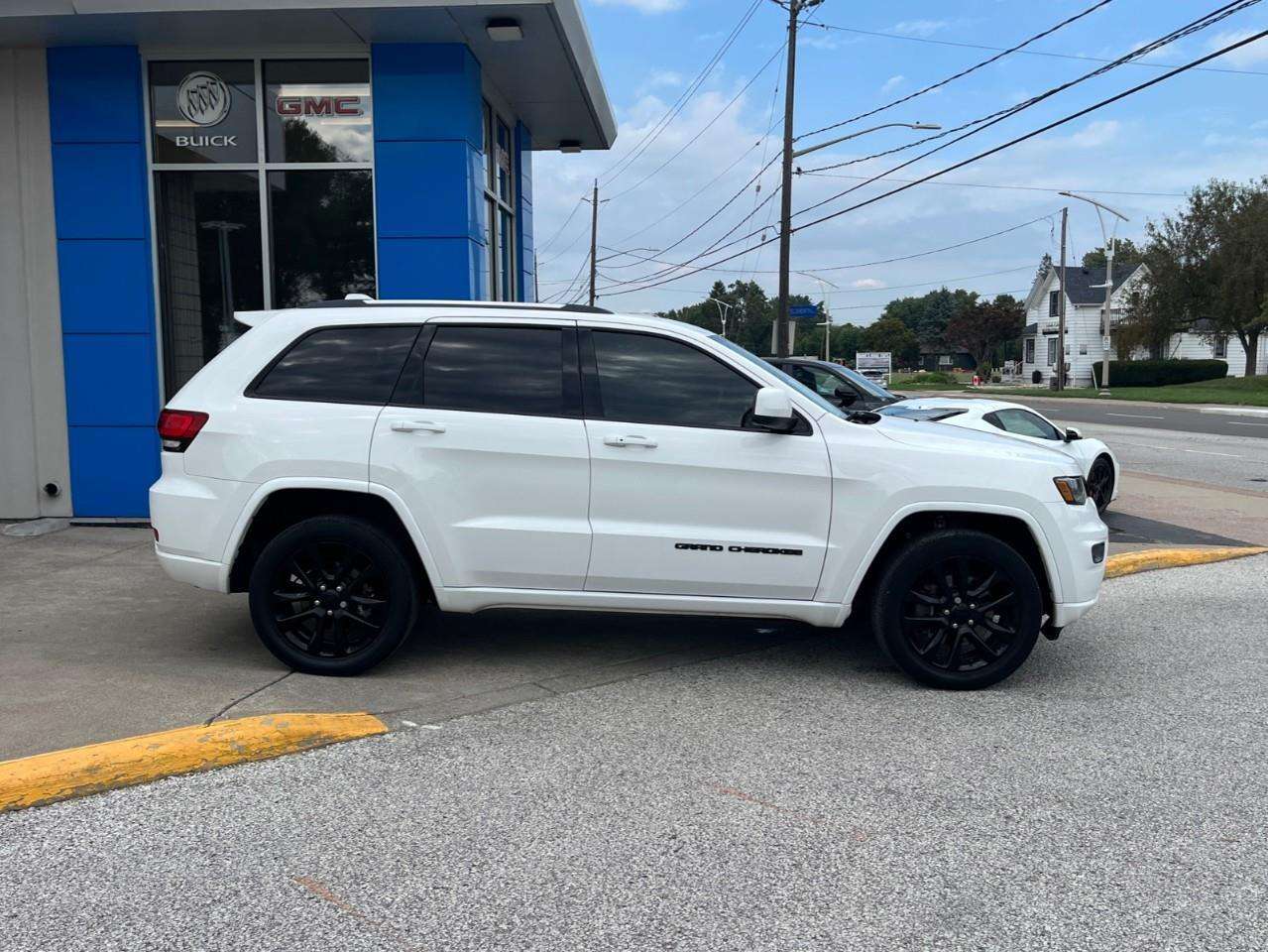 2021 Jeep Grand Cherokee Laredo X Altitude! — снимка 1