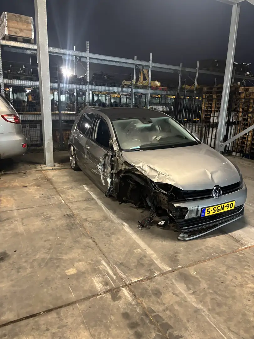 Volkswagen Golf 1.4 TSI ACT Highline Grijs - 2