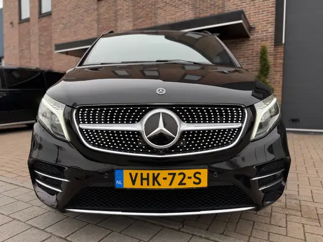 Mercedes-Benz V-Class view 14