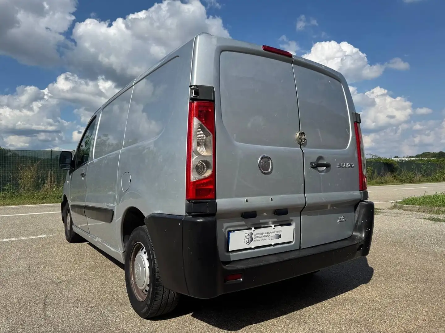 Fiat Scudo 1.6 MJ*195.000KM*SCAFFALATO* Grau - 2