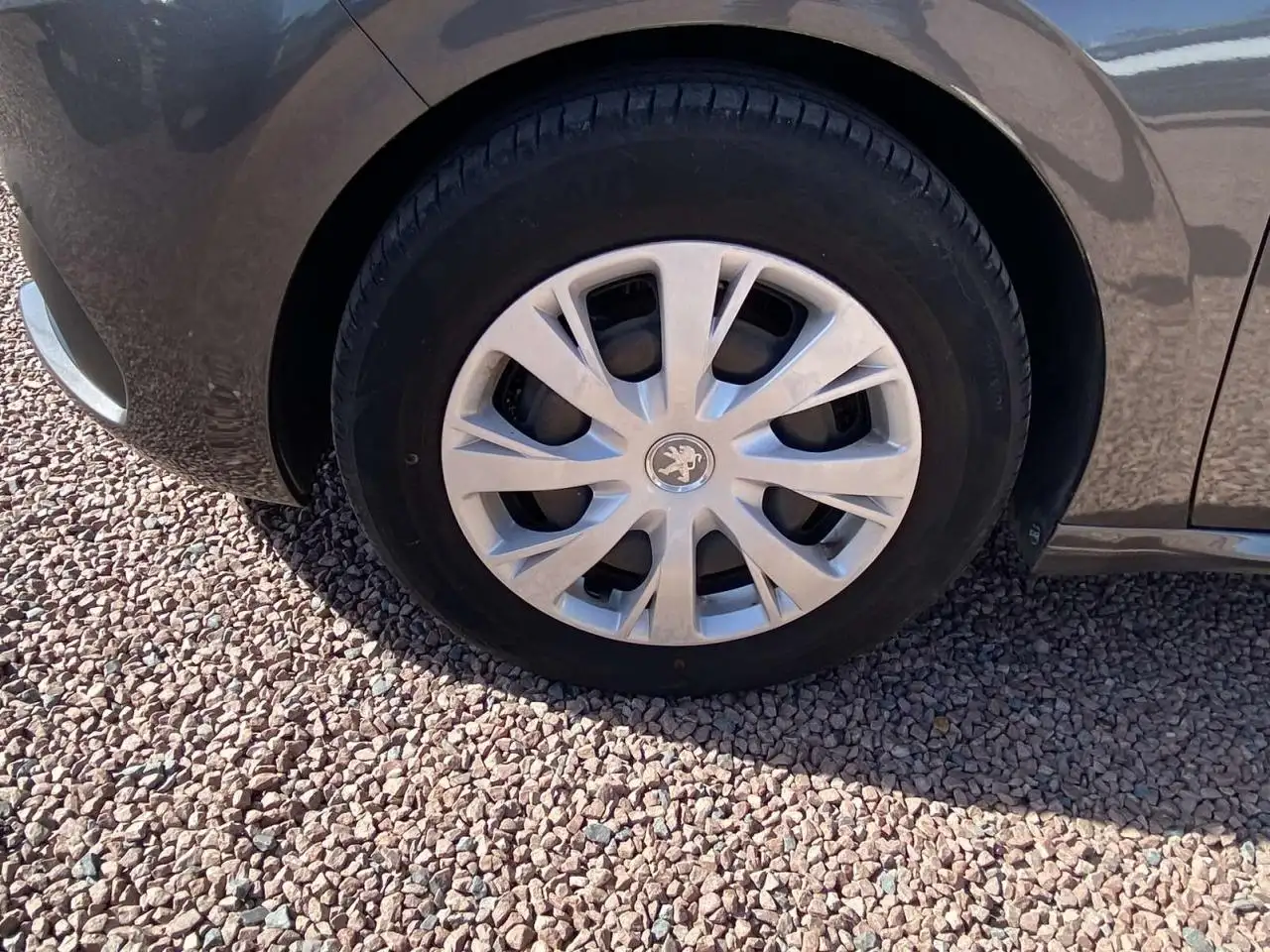 Peugeot 208 208 — photo 26