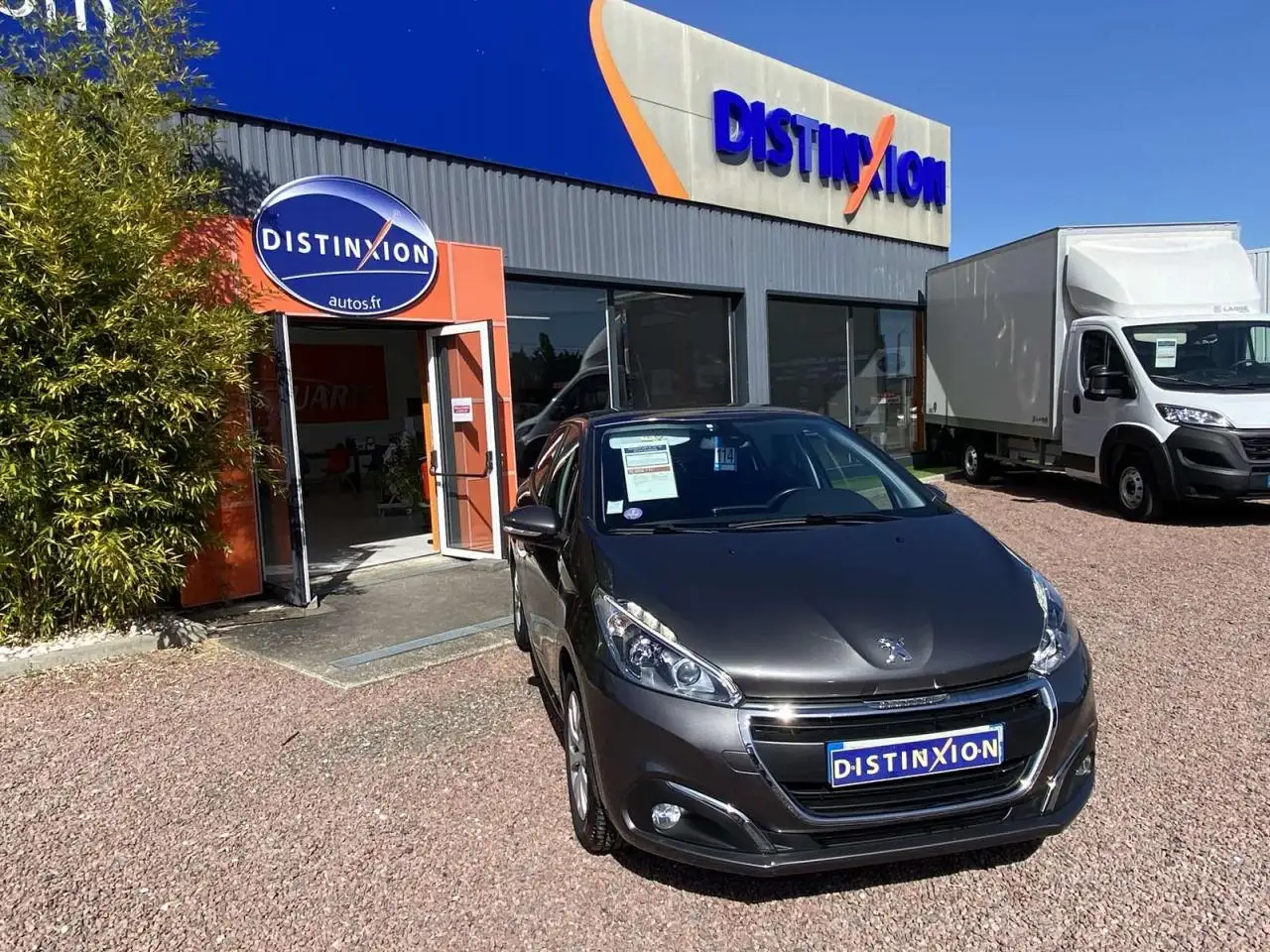 Peugeot 208 208 — photo 2