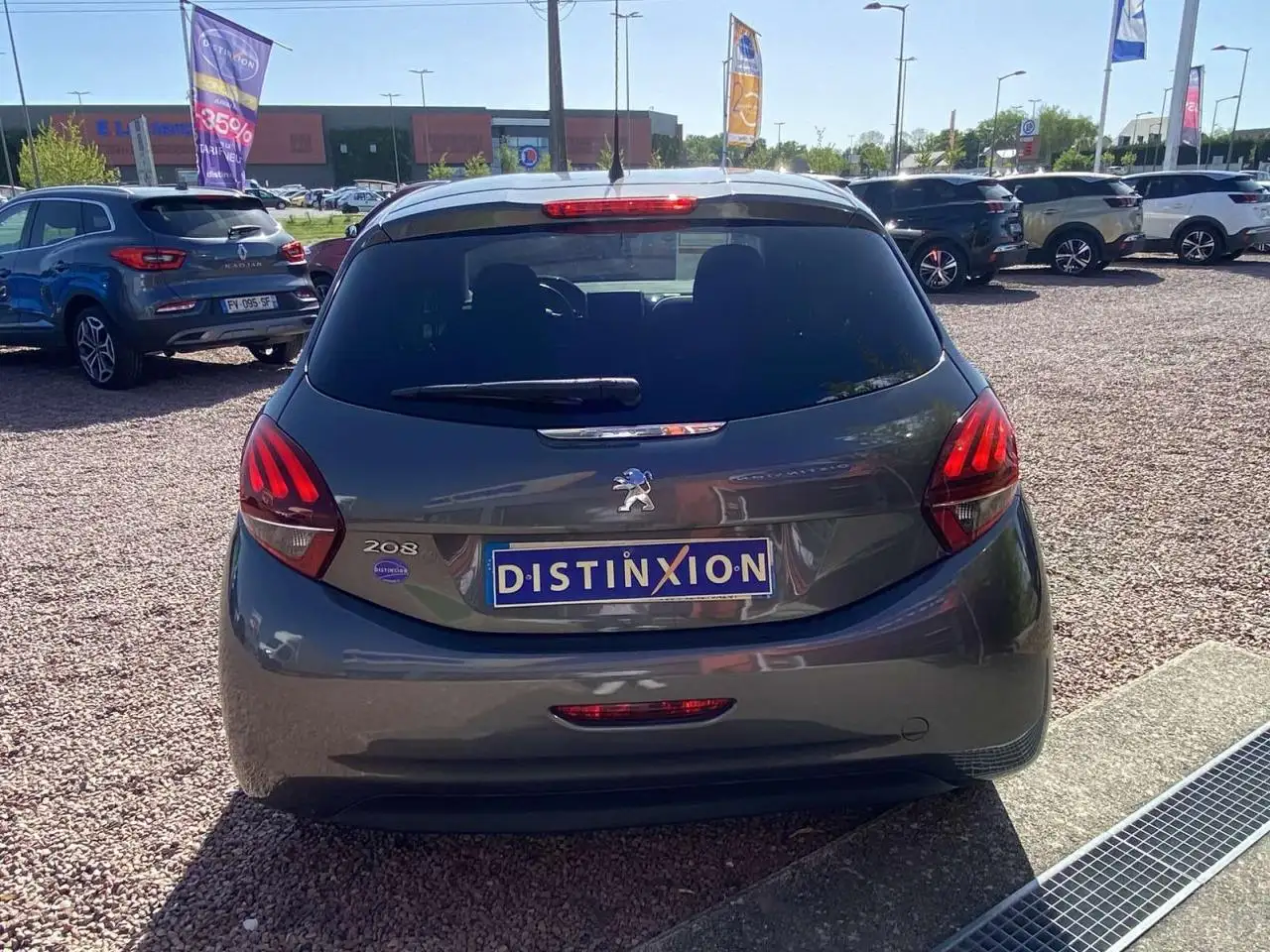 Peugeot 208 208 — photo 29