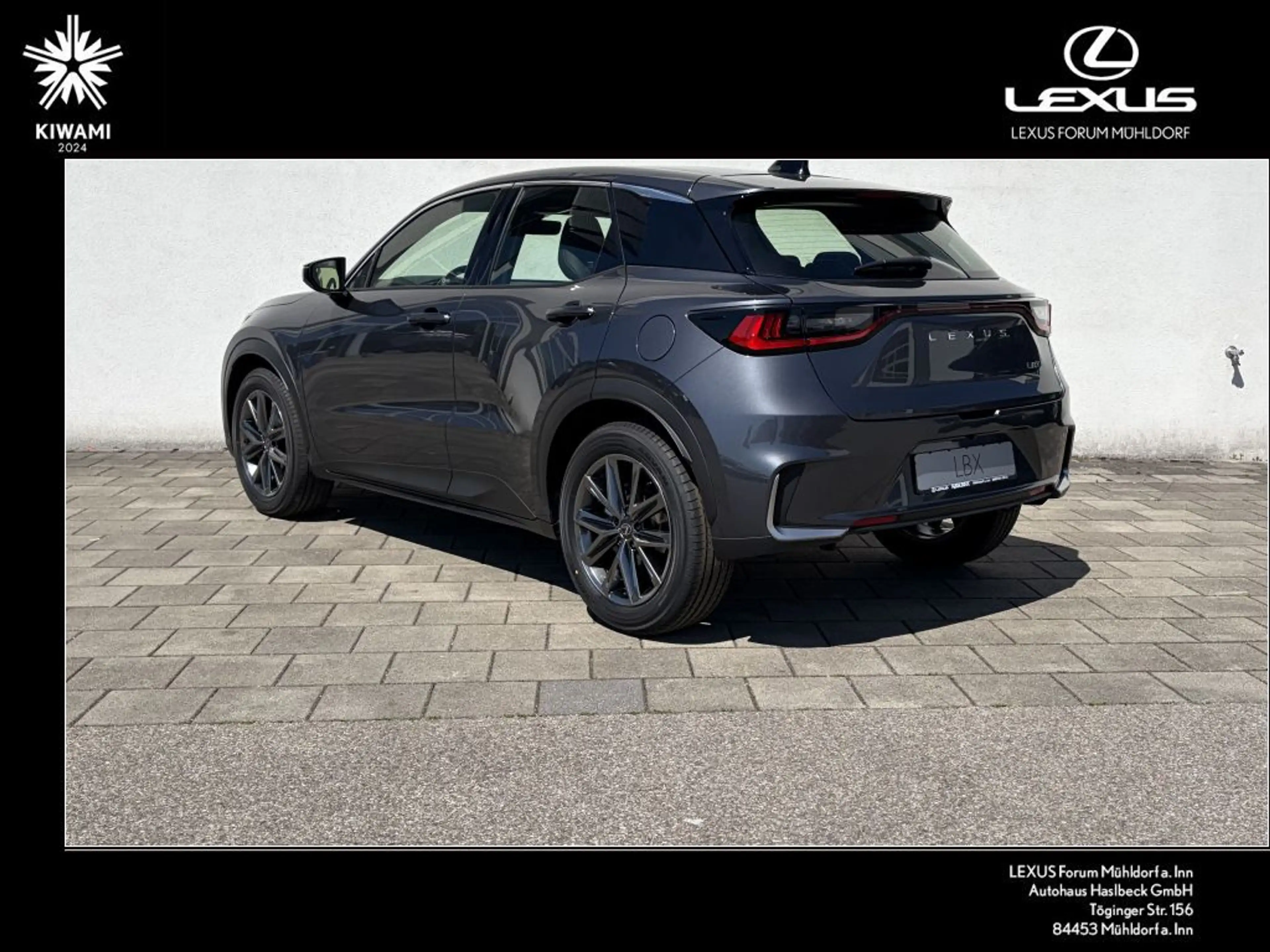 Lexus LBX FWD Elegant Black Edition — photo 5