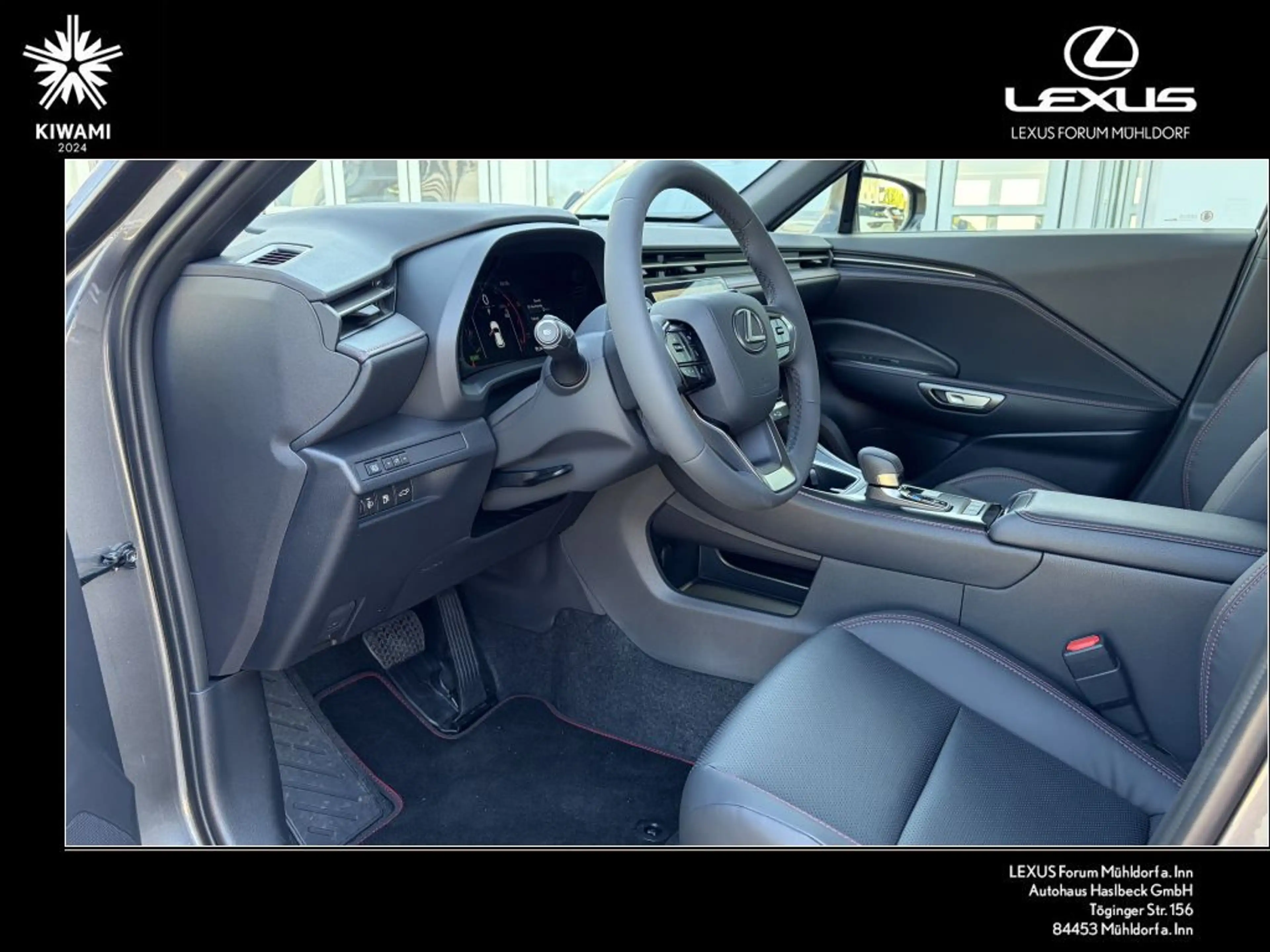 Lexus LBX FWD Elegant Black Edition — photo 9