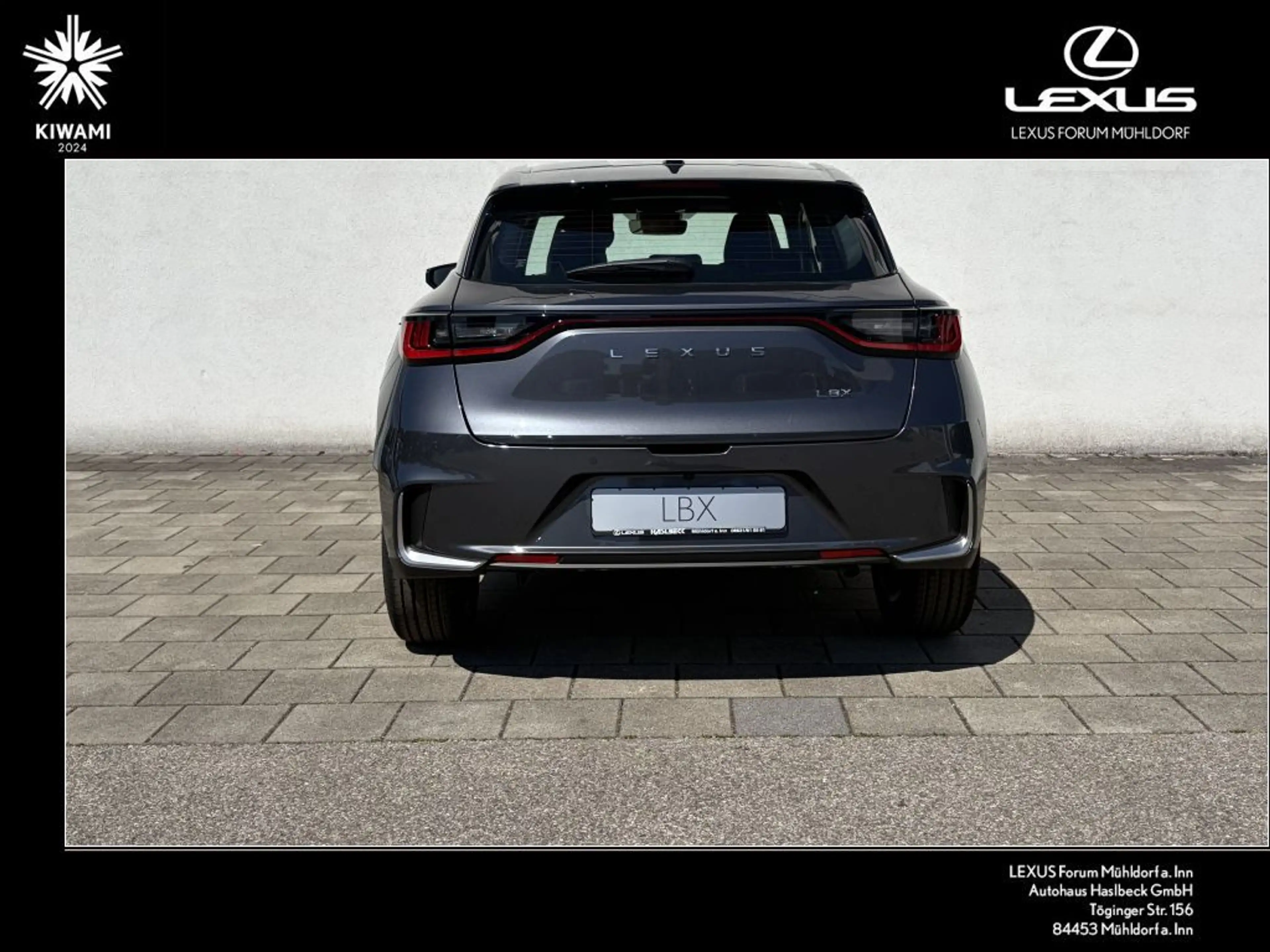 Lexus LBX FWD Elegant Black Edition — photo 4