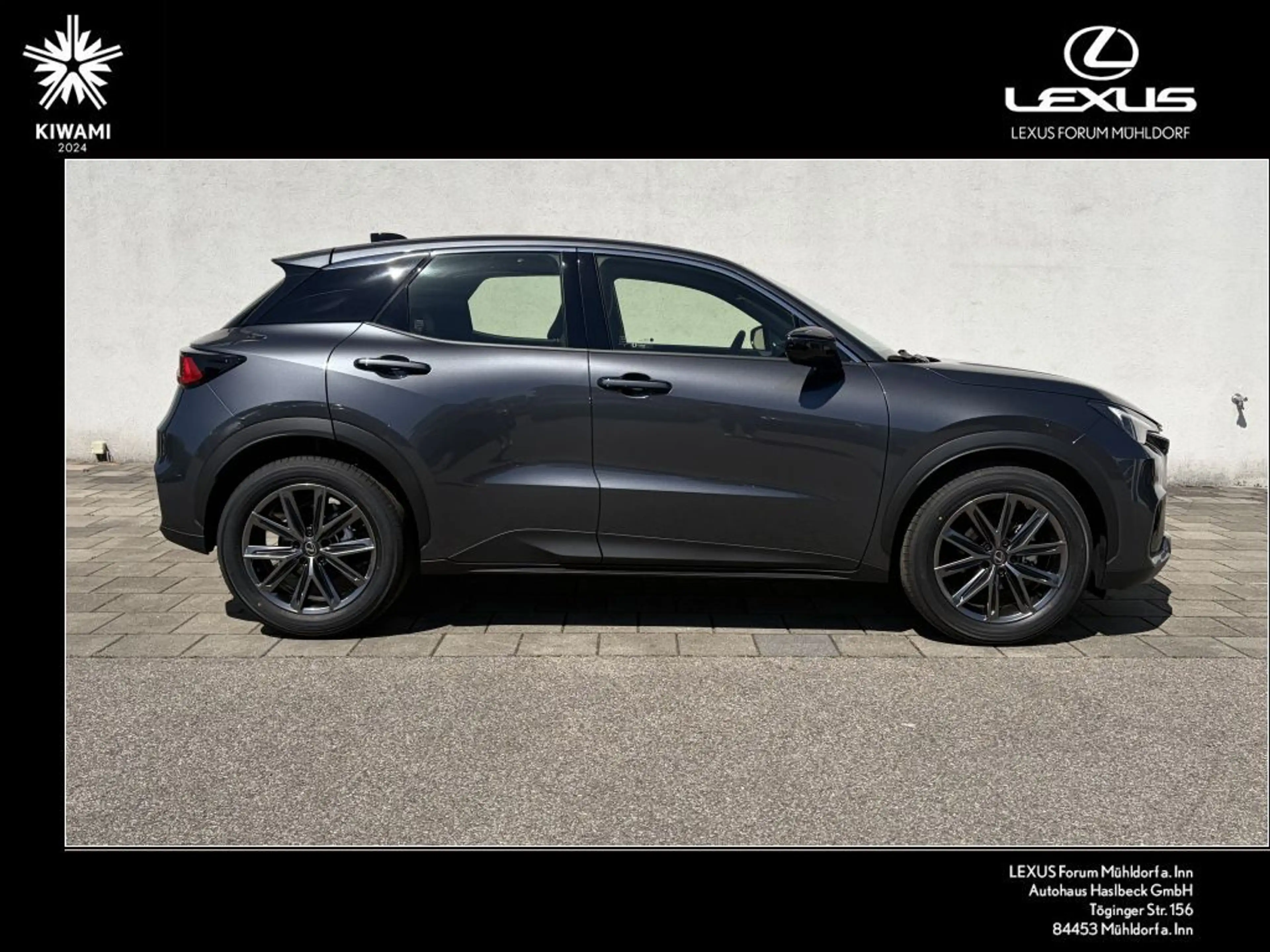 Lexus LBX FWD Elegant Black Edition — photo 2