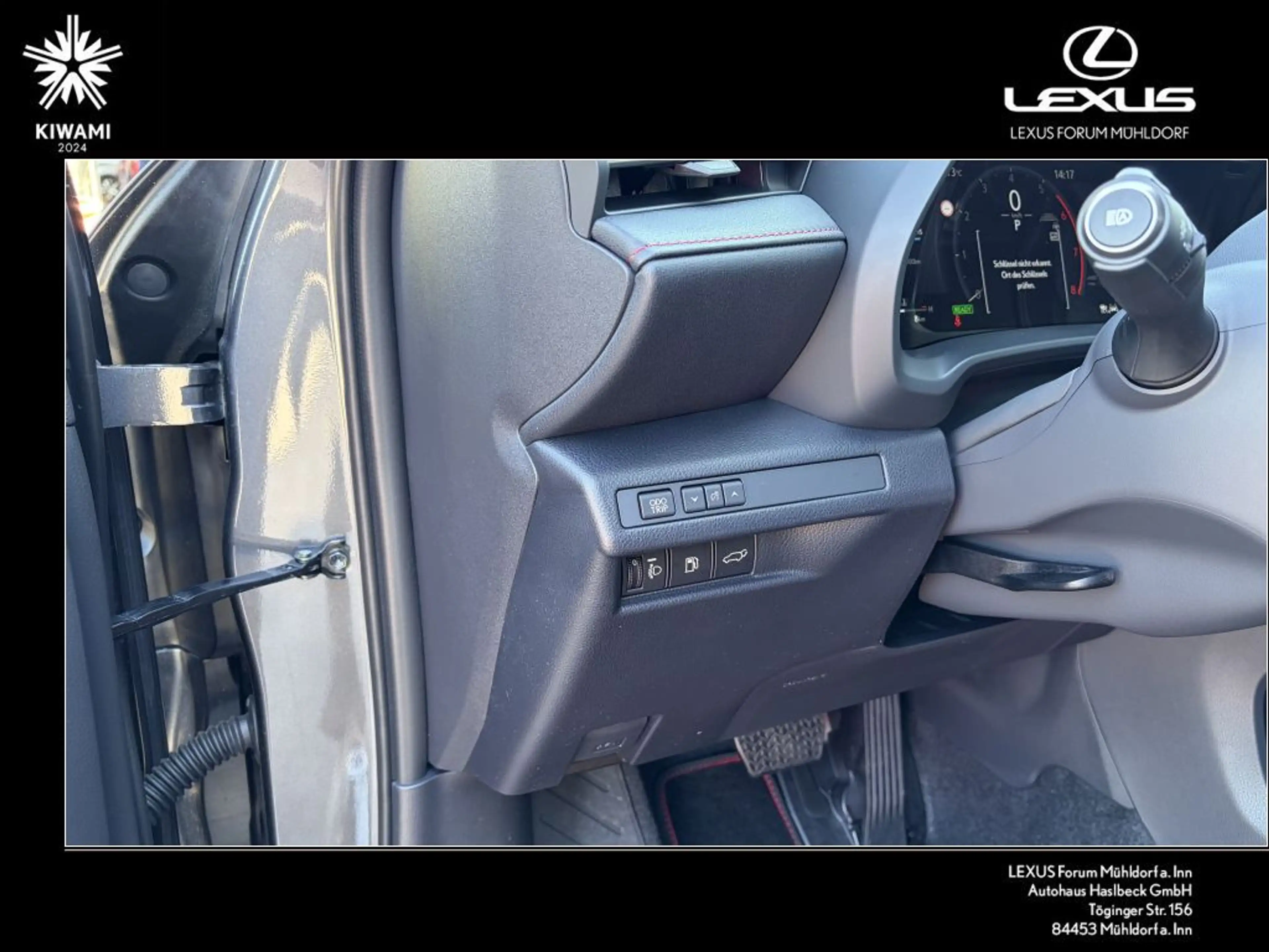 Lexus LBX FWD Elegant Black Edition — photo 14