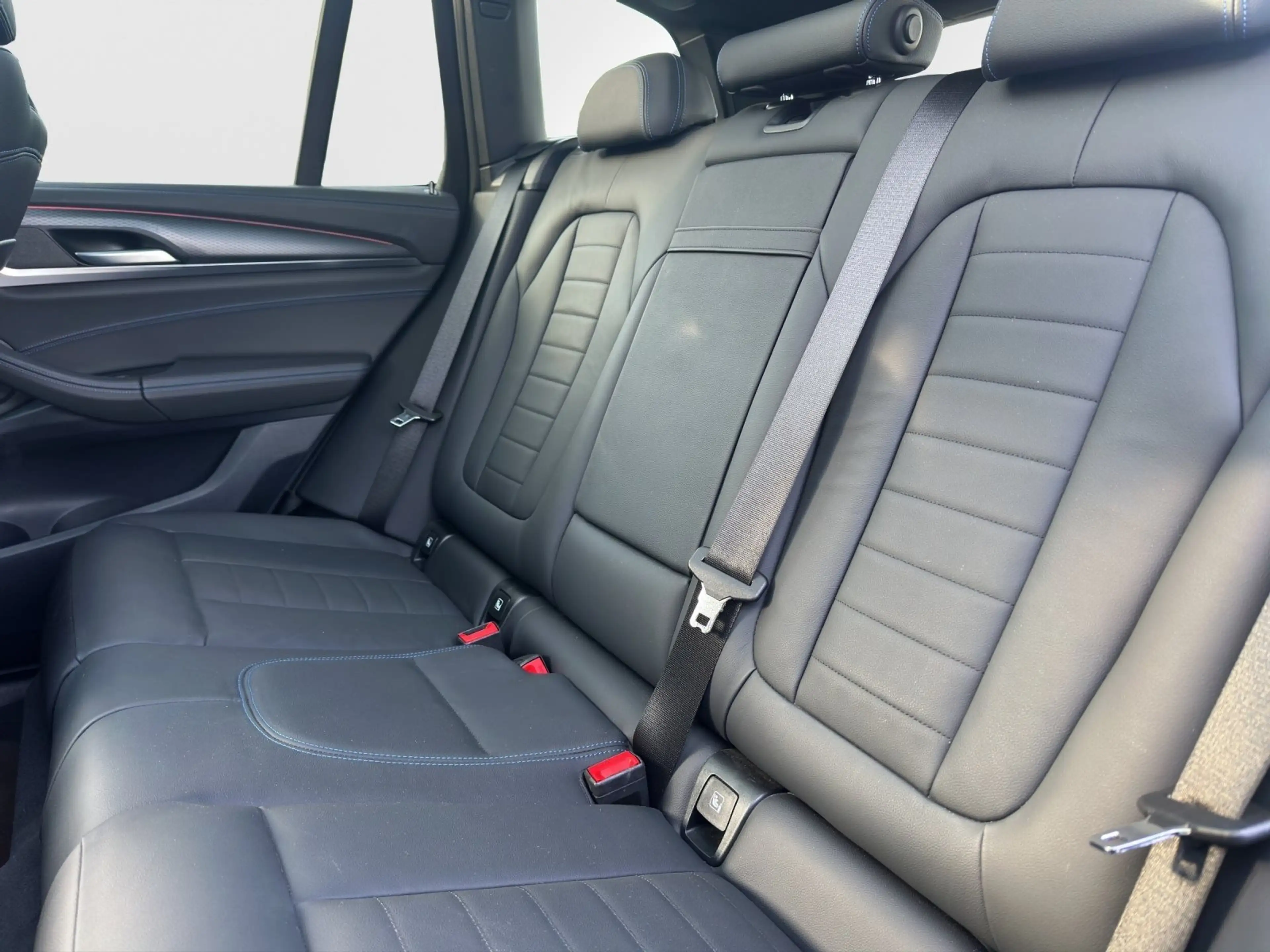 BMW iX3 M Sport Impressive *20 ZOLL*AHK*PANO*LASER*ACC*HUD — photo 13