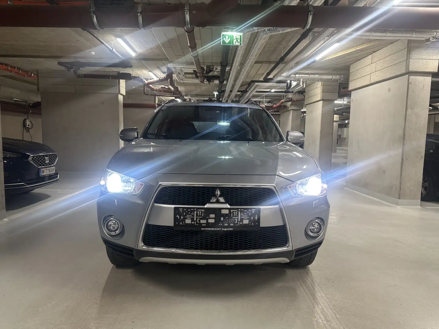 Mitsubishi Outlander 2.2 DI-D 4WD Inform pickel neue - 1