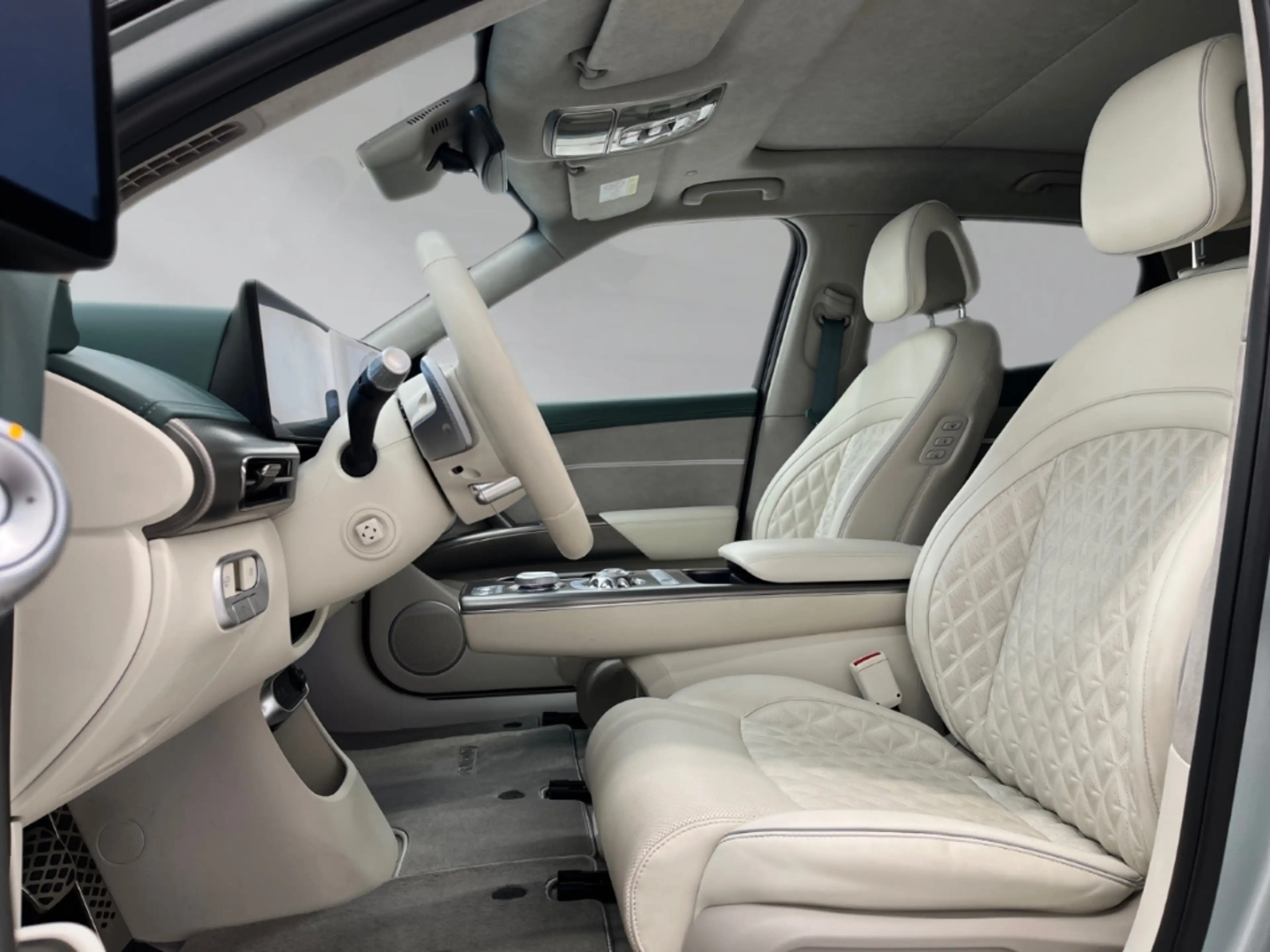 Genesis GV60 Sport Pkus Elektro 4WD Panorama Memory Sitze Sound — photo 10