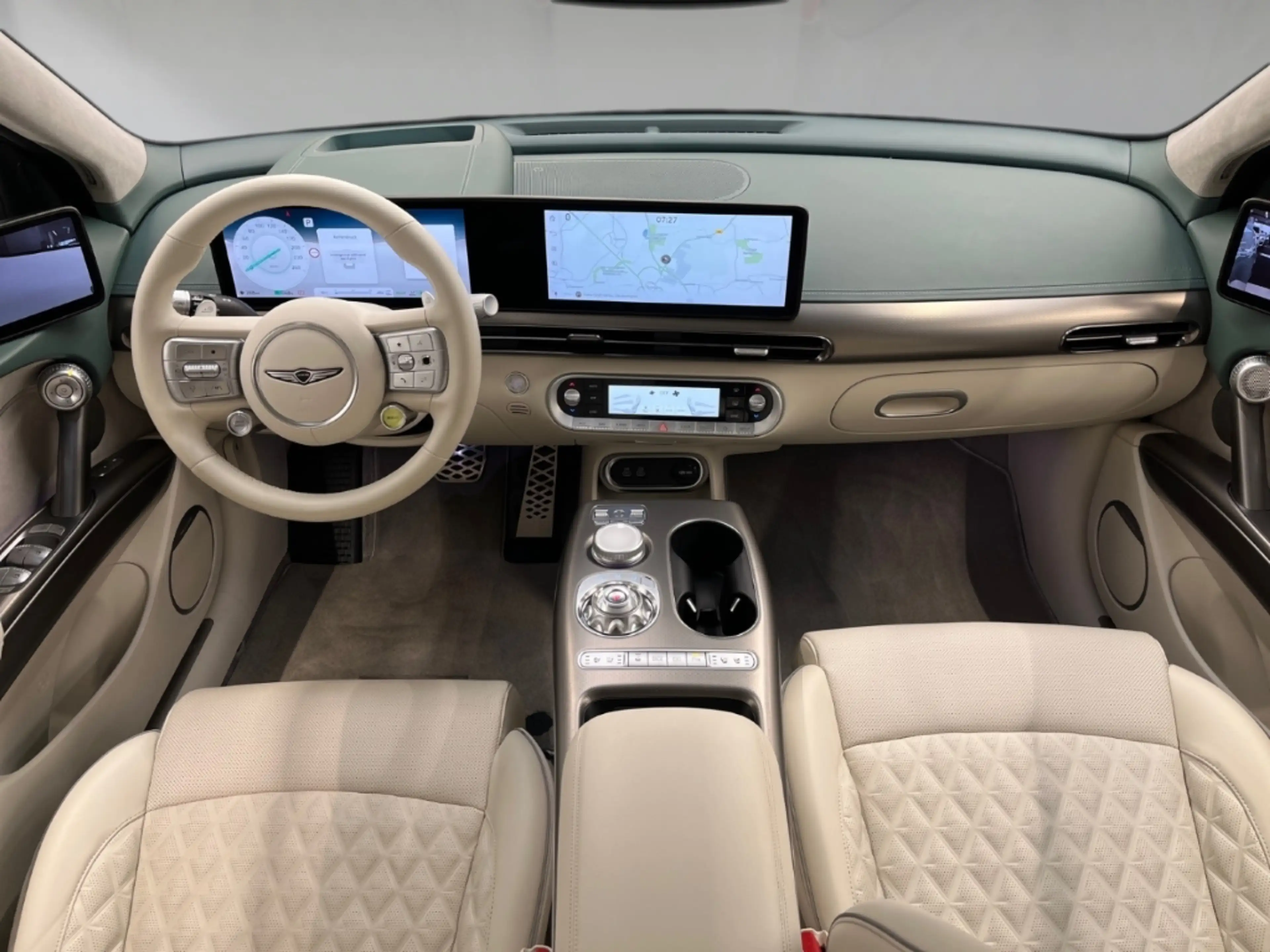 Genesis GV60 Sport Pkus Elektro 4WD Panorama Memory Sitze Sound — photo 13