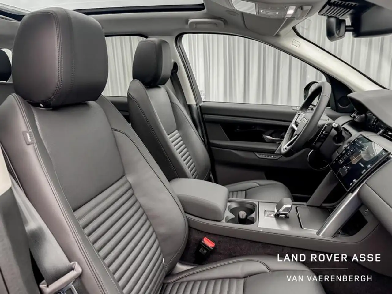 Land Rover Discovery Sport P270e S AWD 4