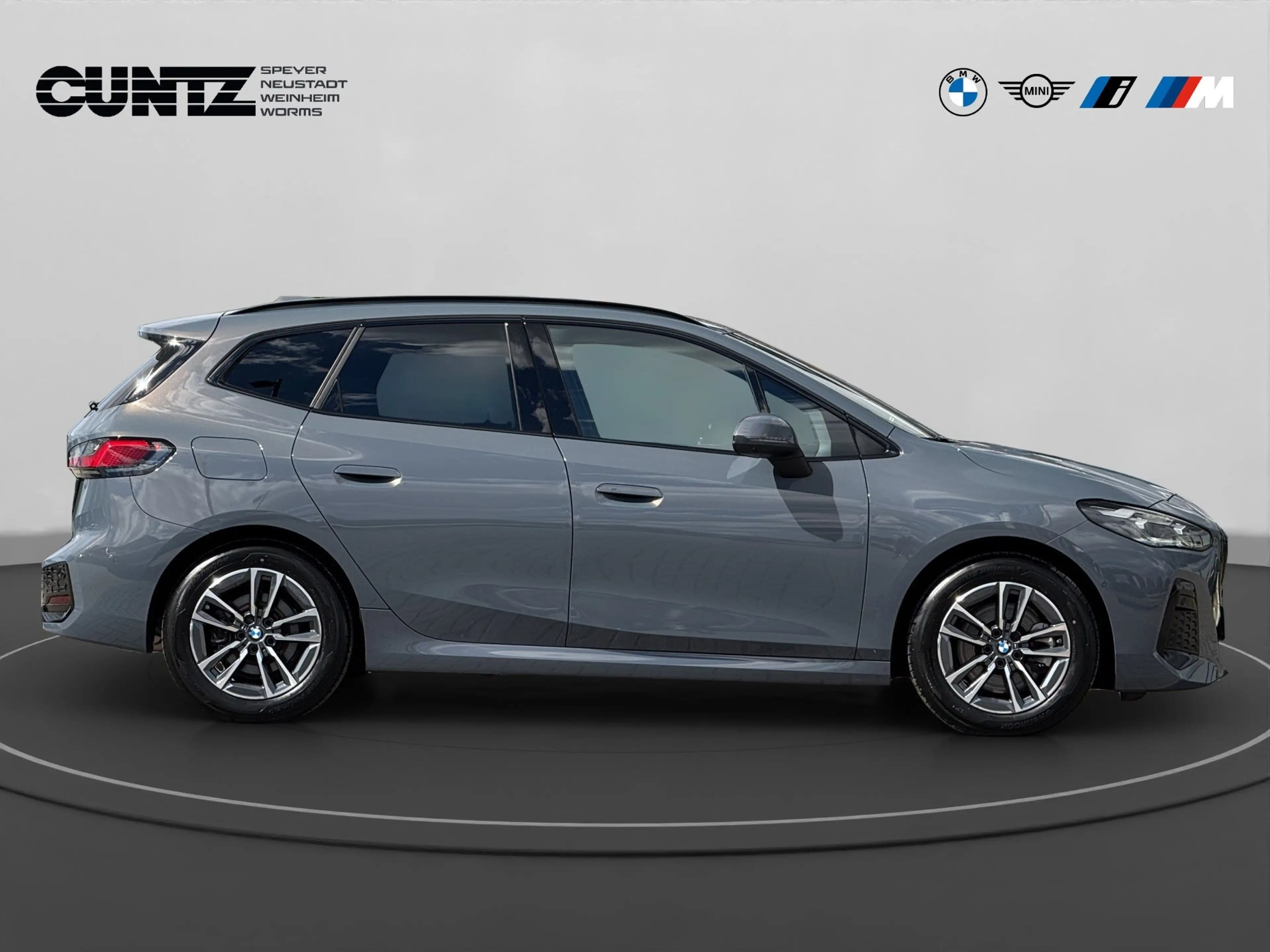 BMW 223 i xDrive Active Tourer M Paket Anhängerk. Panorama — photo 5