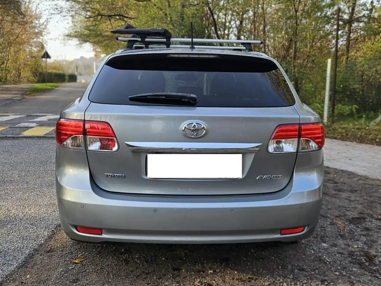 Toyota Avensis AVENSIS 3° SERIE LOUNGE 2.0 D-4D Grigio - 2