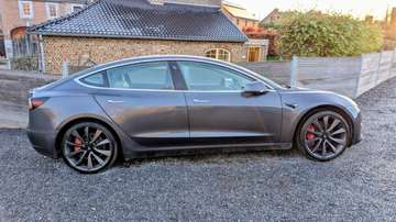 Model 3 75 kWh Performance Dual Motor