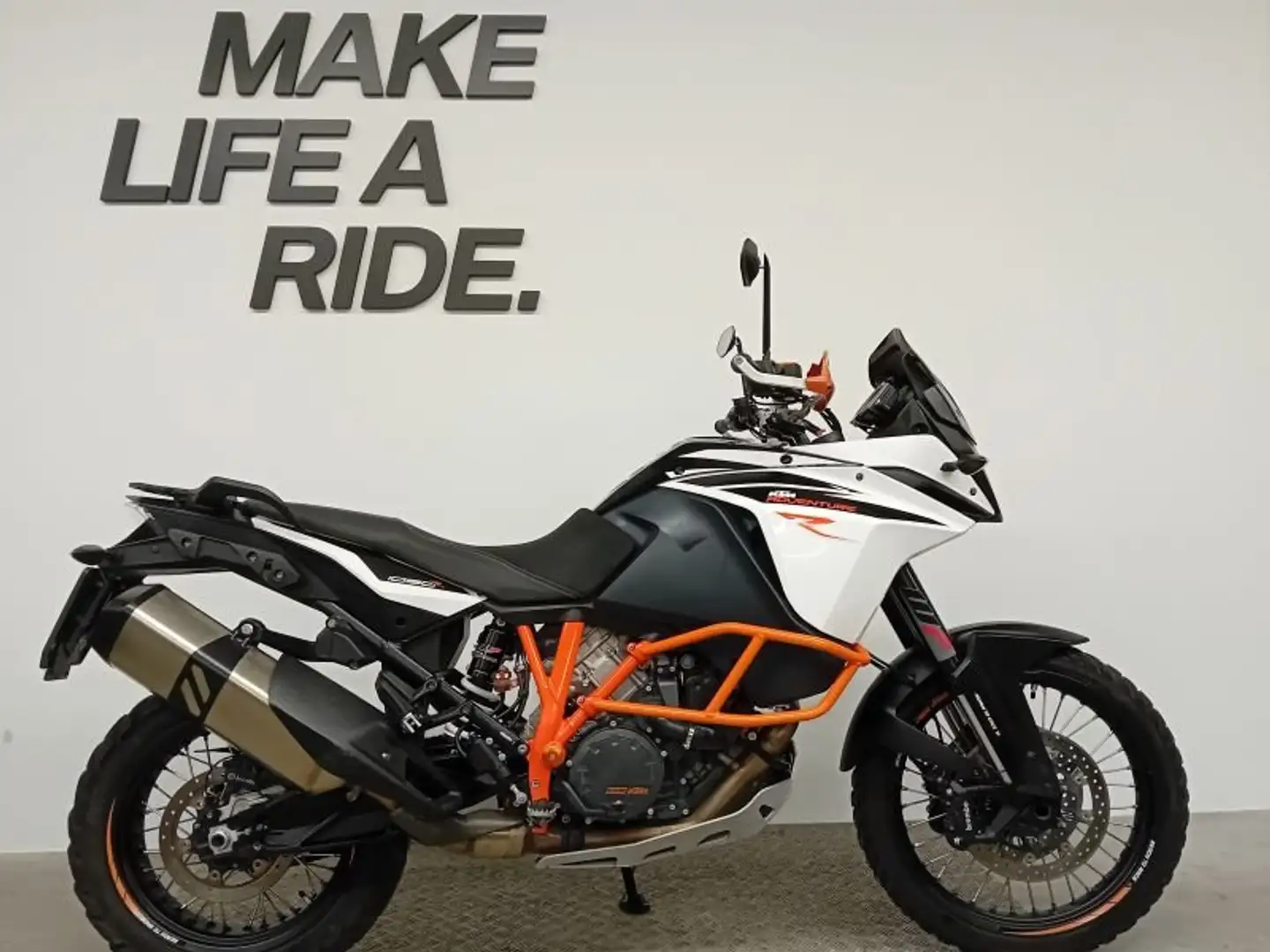 KTM 1090 Adventure R Bílá - 1
