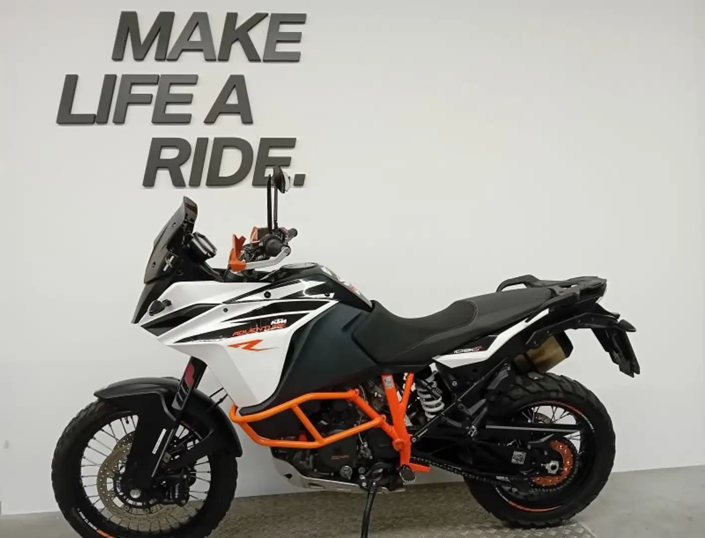 KTM 1090 Adventure R Bílá - 2