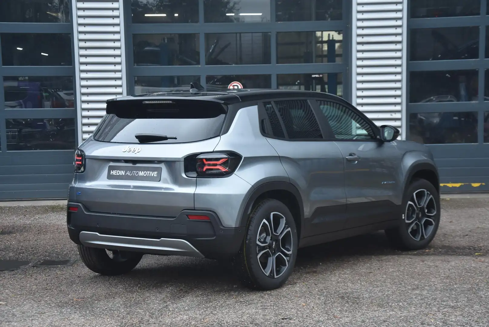 Jeep Avenger Summit 54 kWh | 400km actieradius | Navigatie | Ca Grijs - 2