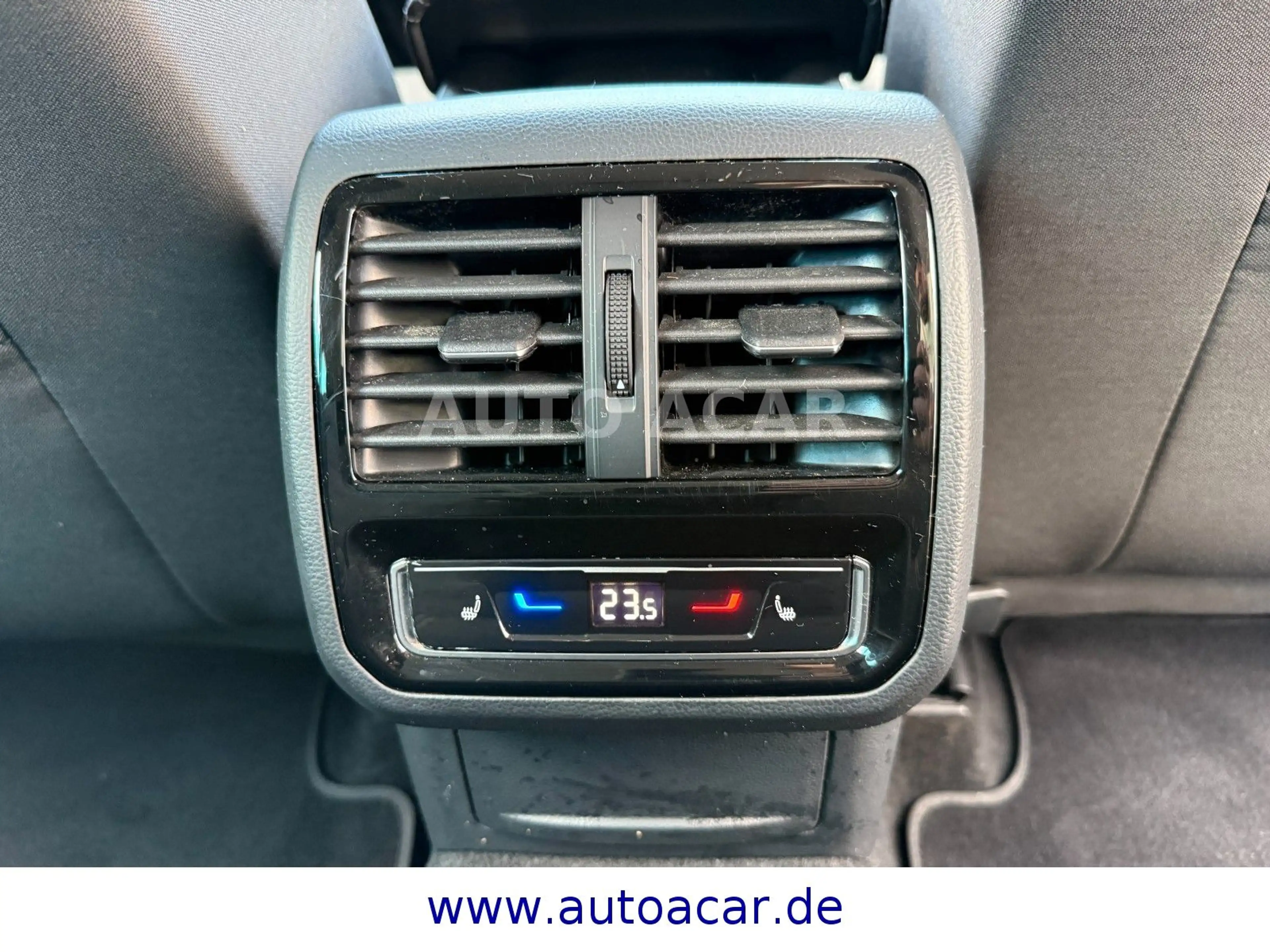 Volkswagen Passat Variant Business 4Motion DSG NAVI/LED/AHK — photo 10