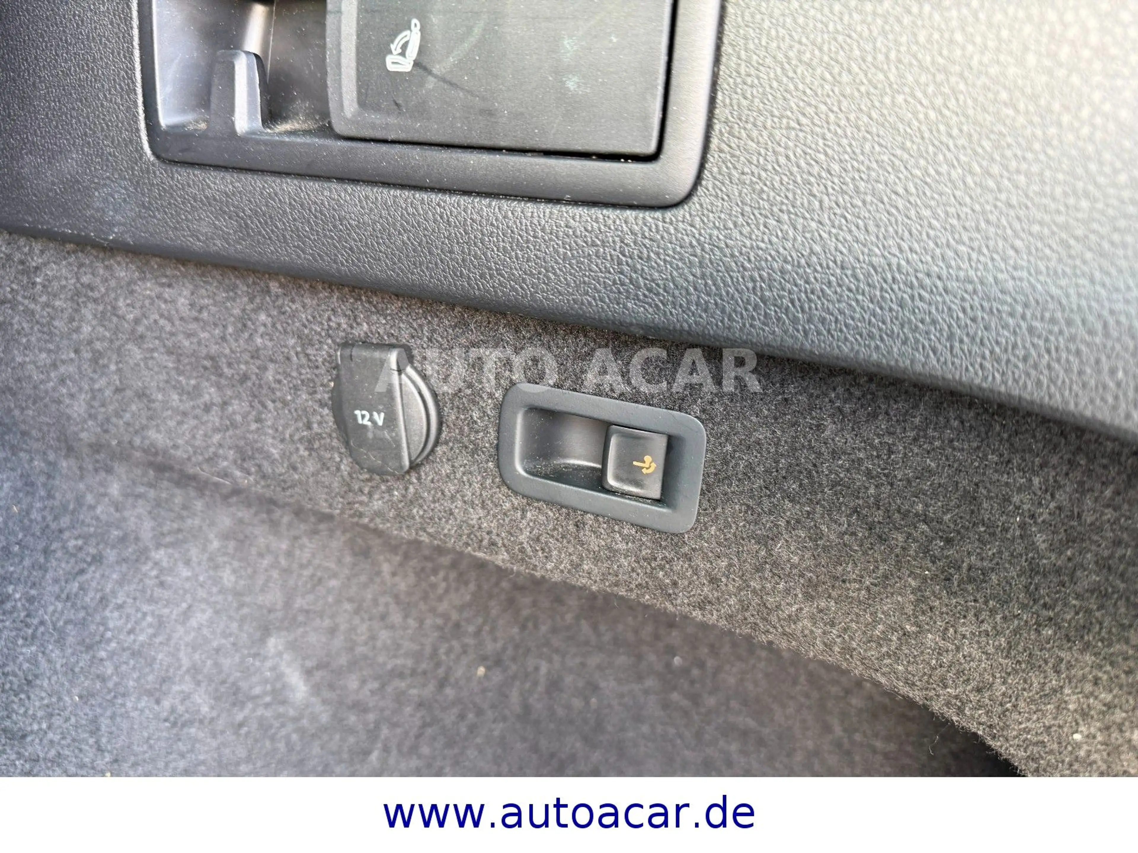 Volkswagen Passat Variant Business 4Motion DSG NAVI/LED/AHK — photo 8
