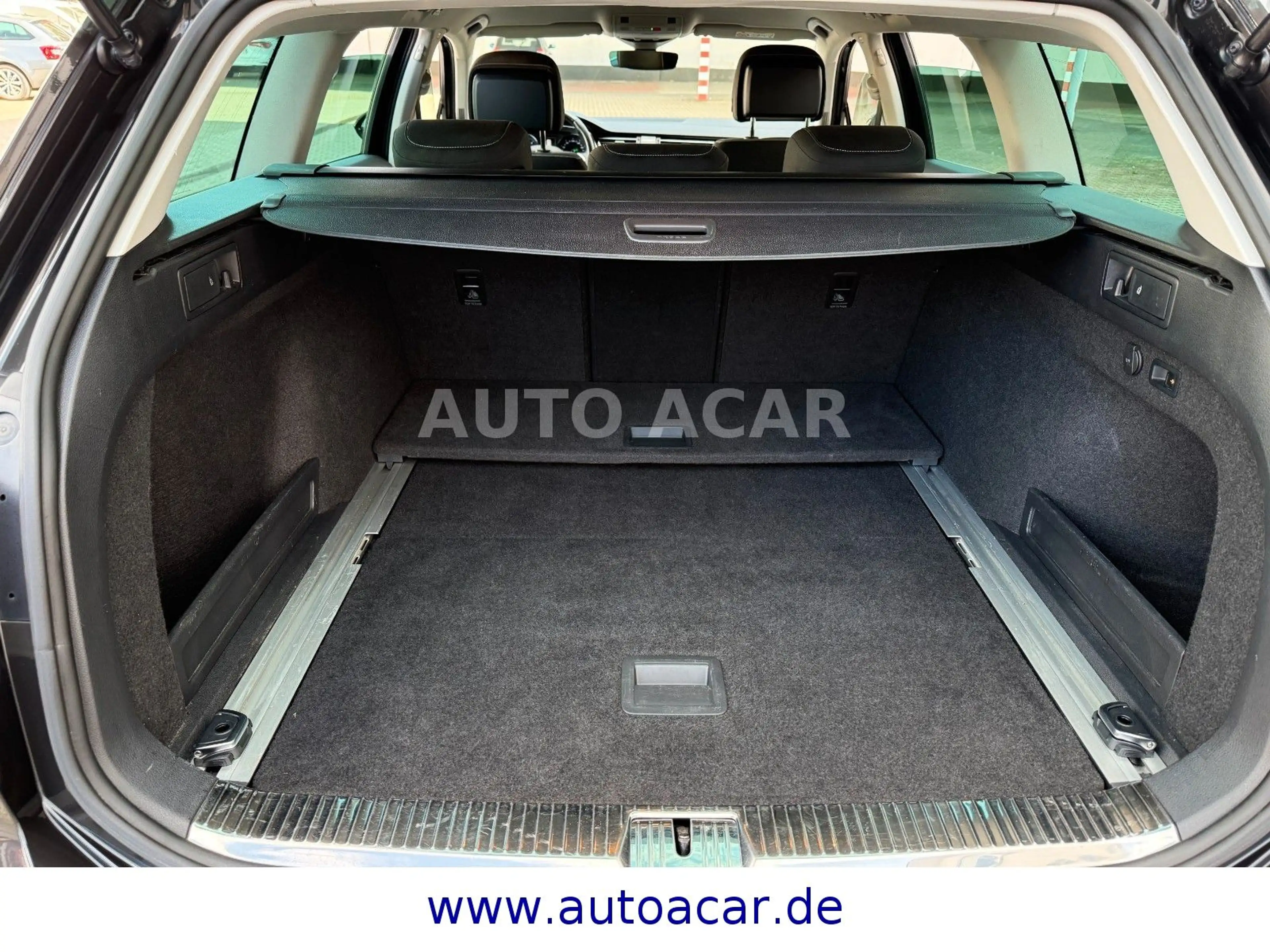 Volkswagen Passat Variant Business 4Motion DSG NAVI/LED/AHK — photo 7