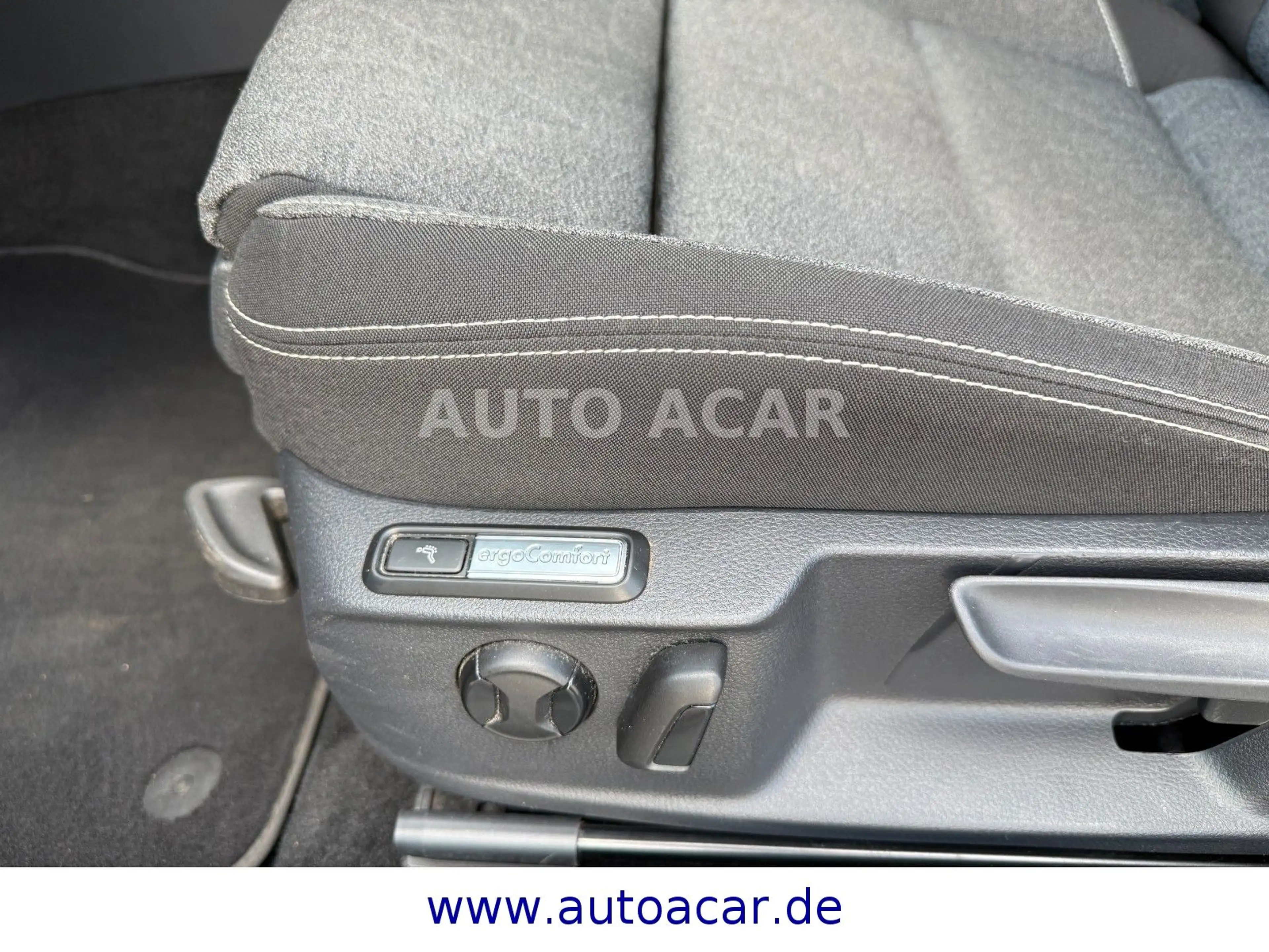 Volkswagen Passat Variant Business 4Motion DSG NAVI/LED/AHK — photo 14