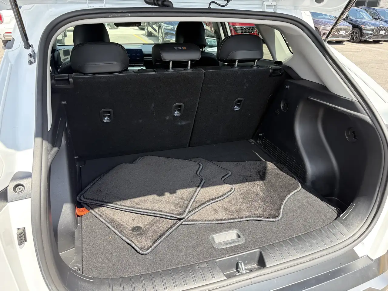Hyundai KONA снимка Hyundai KONA