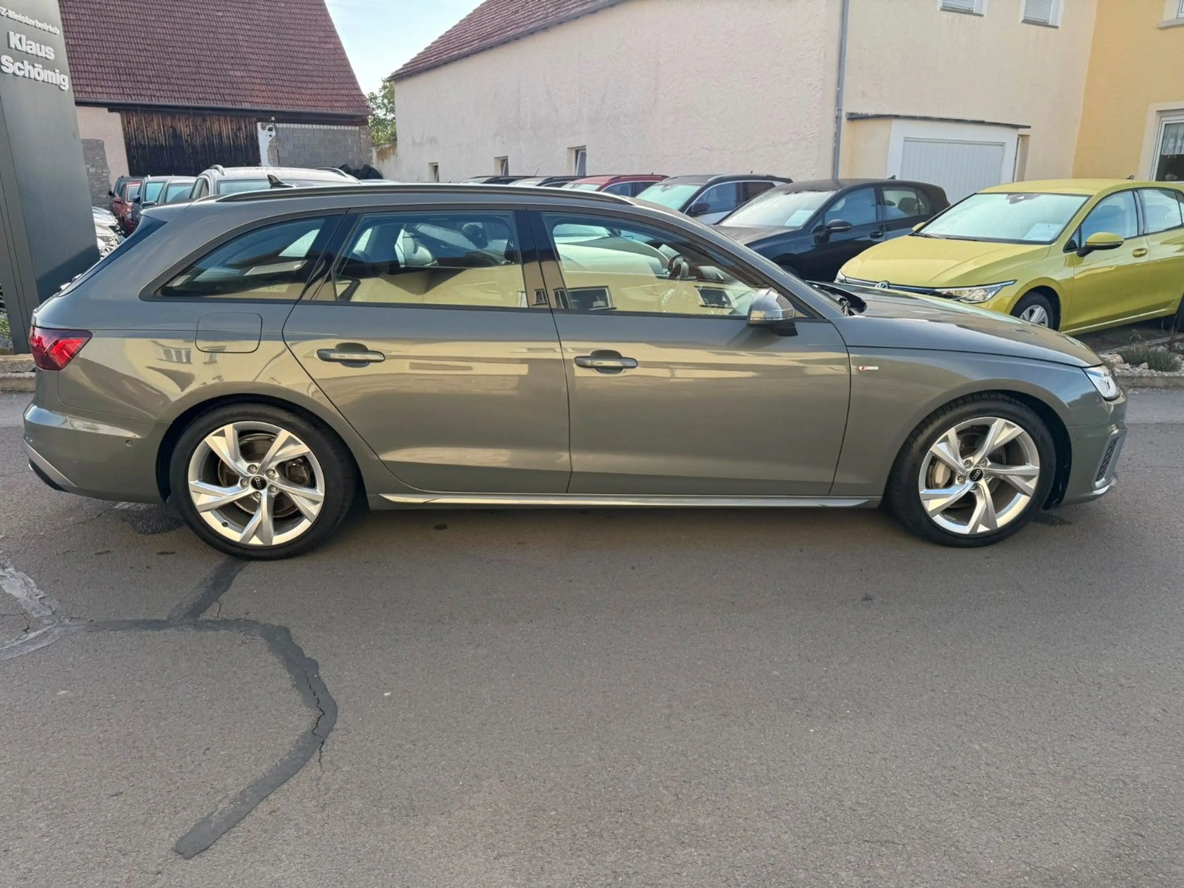 Audi A4 Avant 40 TFSI quattro S line Panoramdach — photo 6