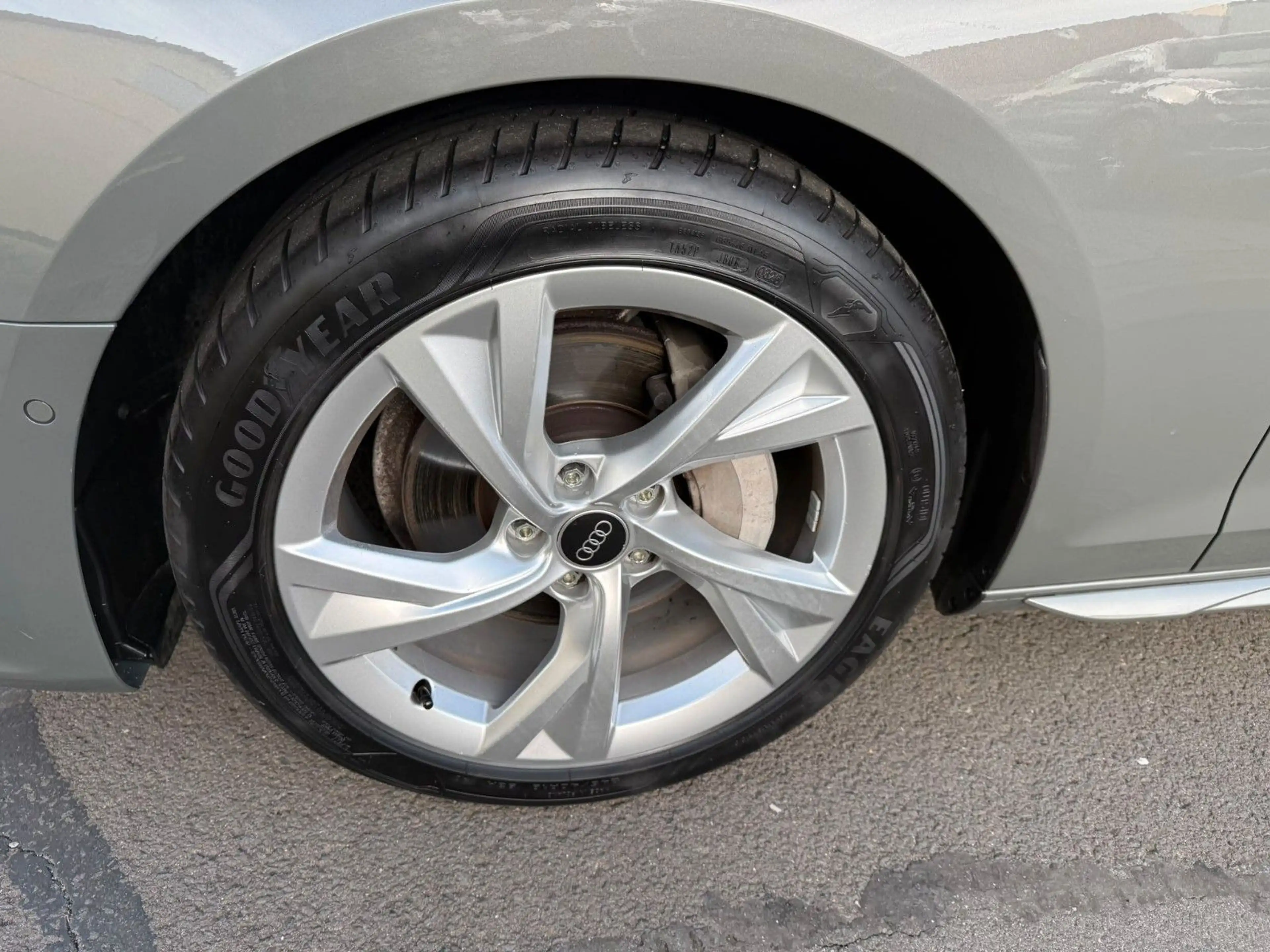 Audi A4 Avant 40 TFSI quattro S line Panoramdach — photo 9